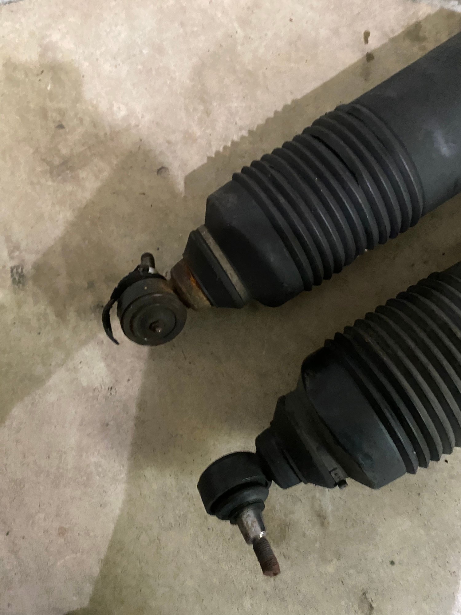 2005 Mercedes-Benz SL55 AMG - Set of 4 Used OEM AMG Air Struts Suspension - Steering/Suspension - $700 - Vienna, VA 22182, United States