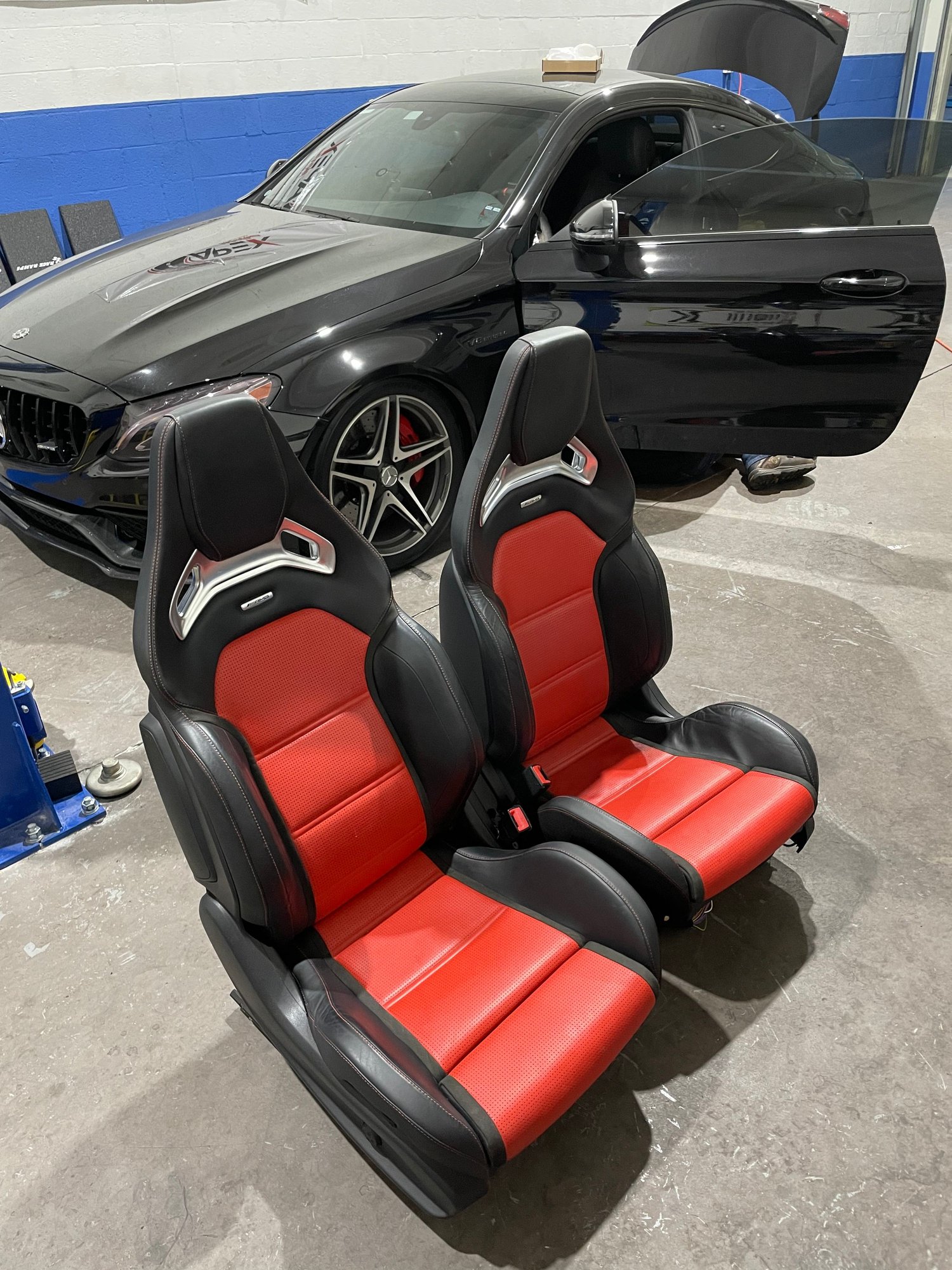 Interior/Upholstery - W205 C63 Comfort Pepper Front Seats - Used - 2015 to 2021 Mercedes-Benz C63 AMG S - 2015 to 2021 Mercedes-Benz C63 AMG - All Years Mercedes-Benz C43 AMG - Miami, FL 33131, United States