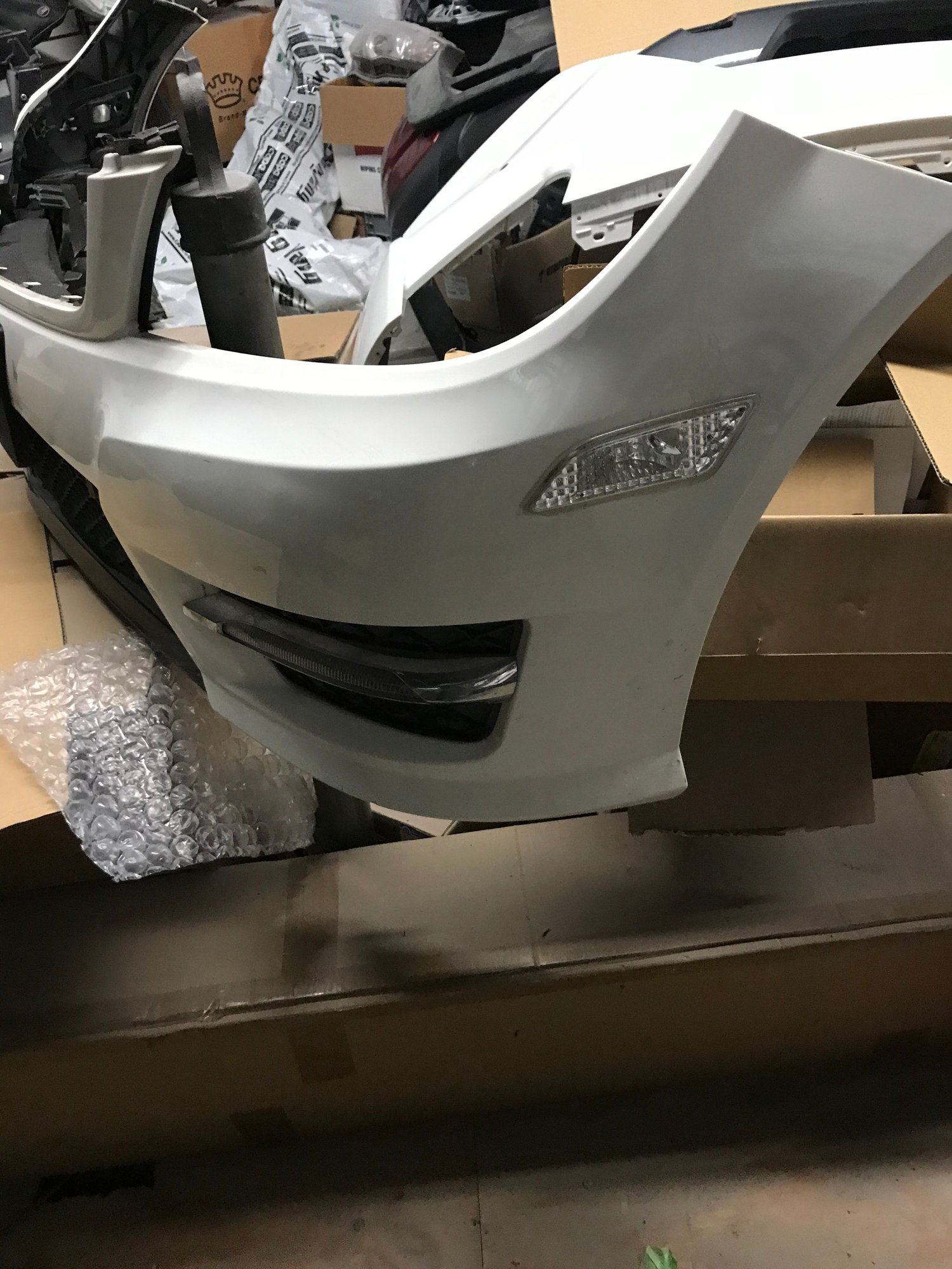 Exterior Body Parts - Selling w204 front bumper - Used - 2012 to 2014 Mercedes-Benz C300 - Bronx, NY 10461, United States