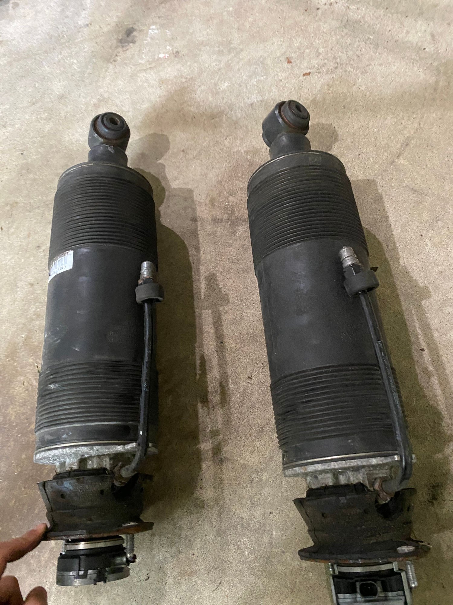 2005 Mercedes-Benz SL55 AMG - Set of 4 Used OEM AMG Air Struts Suspension - Steering/Suspension - $700 - Vienna, VA 22182, United States