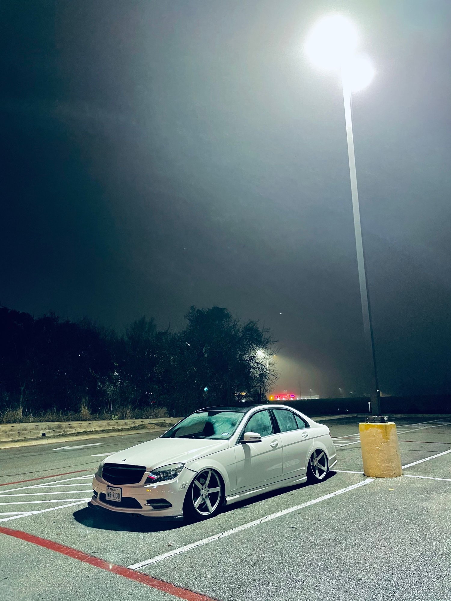 2011 Mercedes-Benz C300 - Mercedes c300 2011 - Used - VIN WDDGF5EB0BA452053 - 167,000 Miles - 6 cyl - 2WD - Automatic - Sedan - White - San Antonio, TX 78214, United States