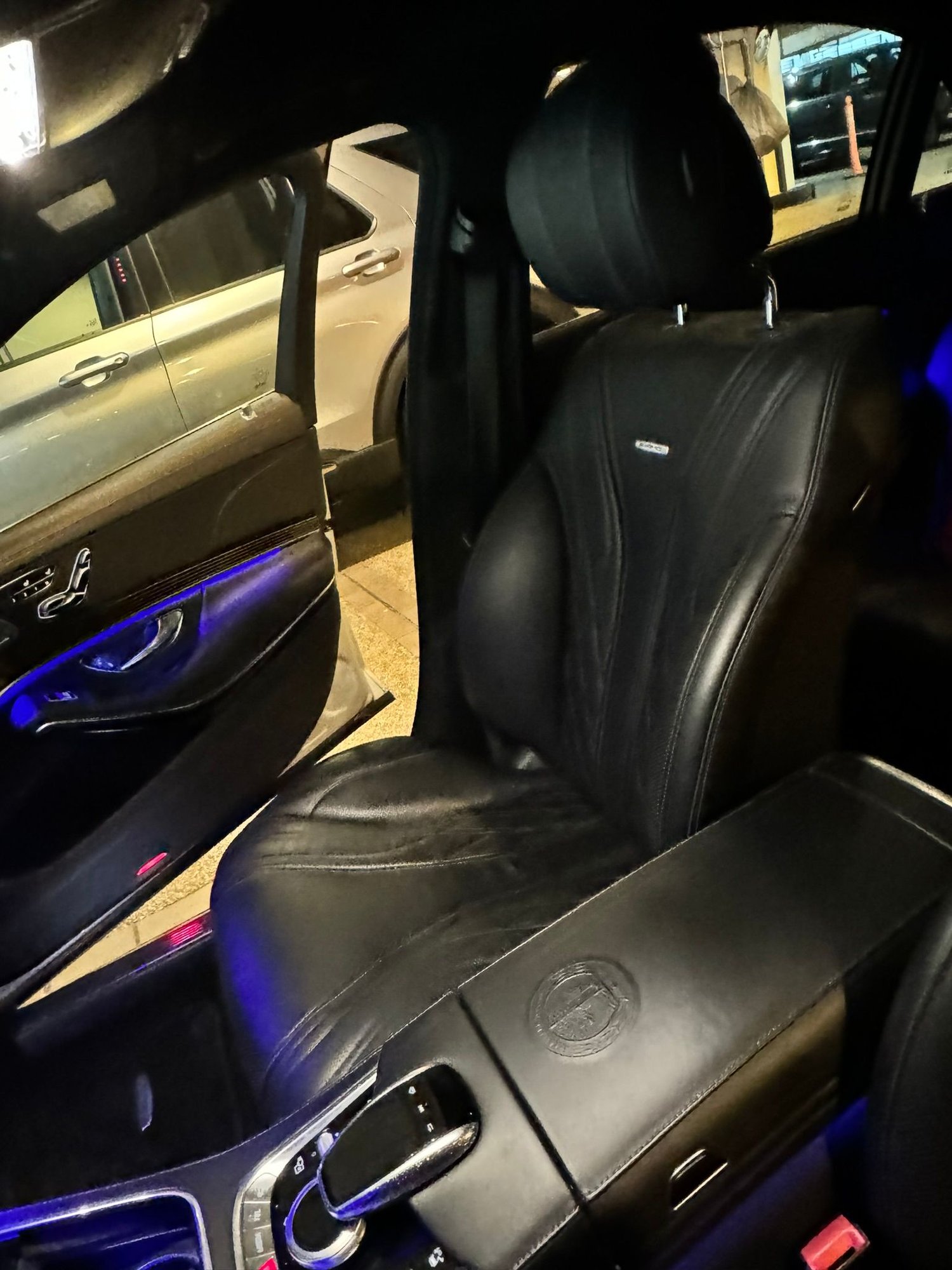 2019 Mercedes-Benz S63 AMG - RARE 2019 S63 AMG 4MATIC- 27K Miles- Disegno, Carbon Fiber - Used - VIN WDDUG8JB3KA478878 - 27,250 Miles - 8 cyl - AWD - Automatic - Sedan - Silver - New Orleans, LA 70118, United States