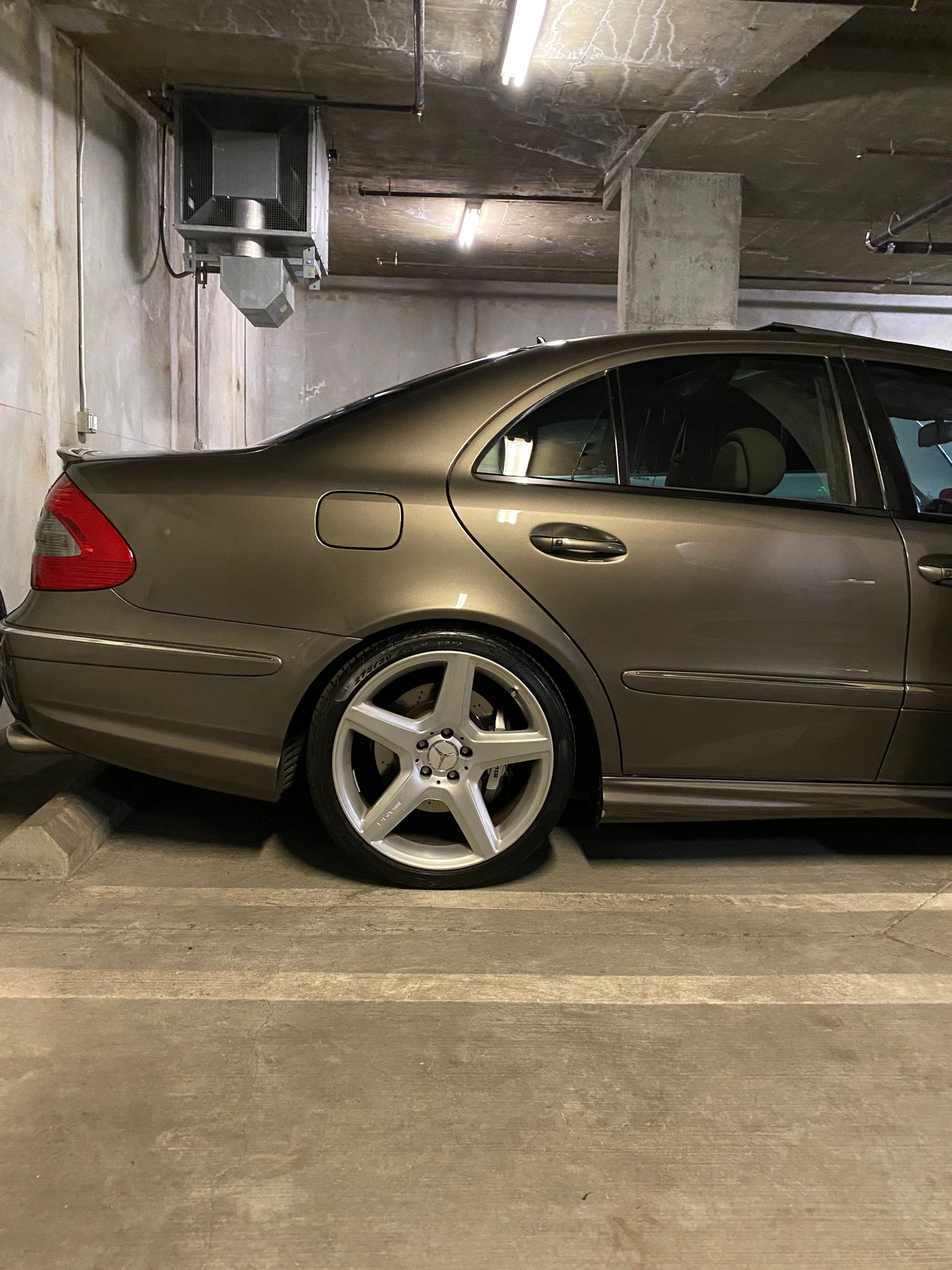 2009 Mercedes-Benz E63 AMG - Very Clean, Unique Color Combo, 43k miles E63 amg - $25k - Used - VIN wbduf77x09b419137 - 43,000 Miles - 8 cyl - 2WD - Automatic - Sedan - Gray - La, CA 90046, United States