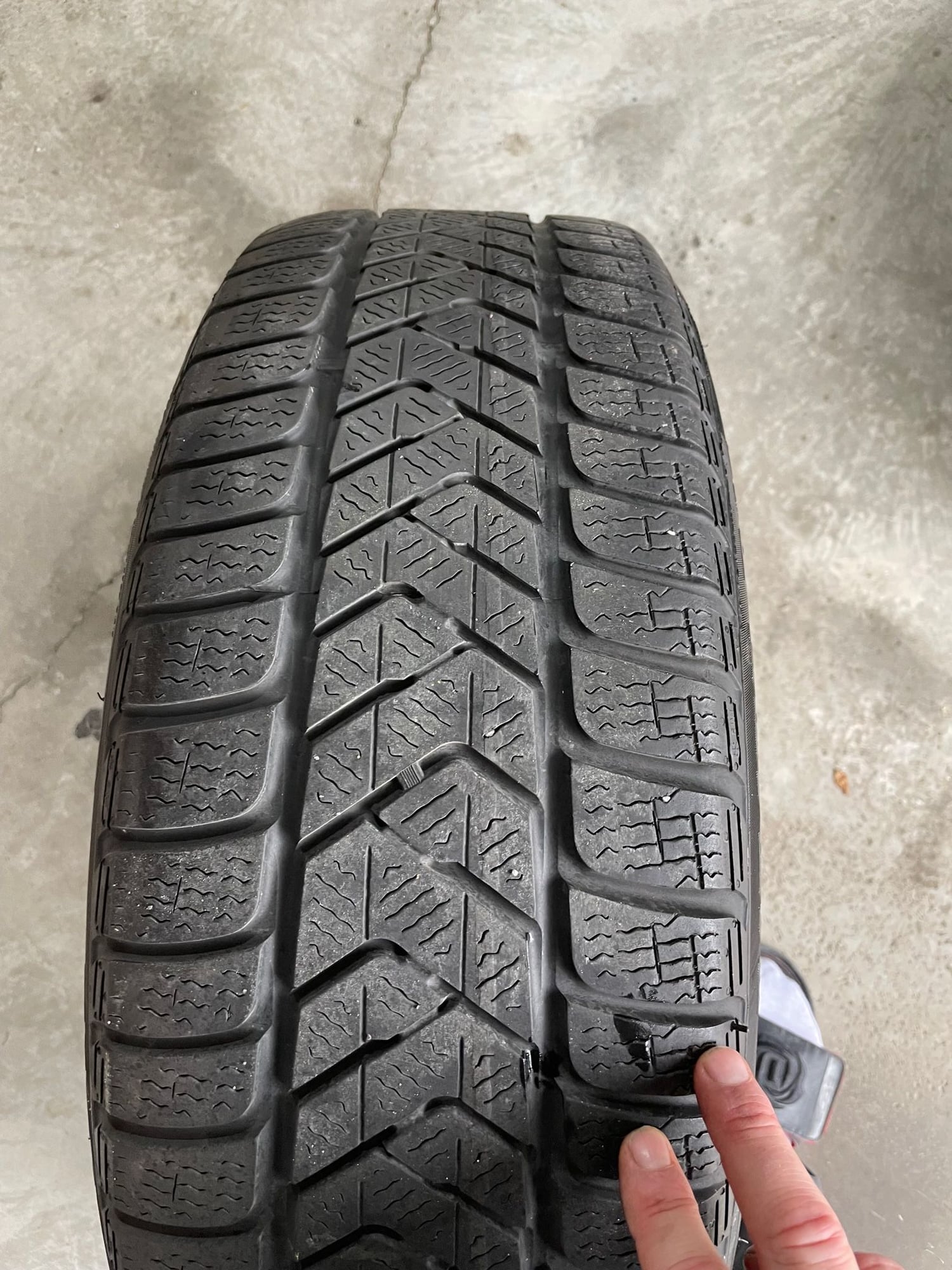 Wheels and Tires/Axles - Used Pirelli SottoZero3 Winter Tires Mounted on AMG Rims for Sale (OEM) - Used - Burlington, ON, Canada