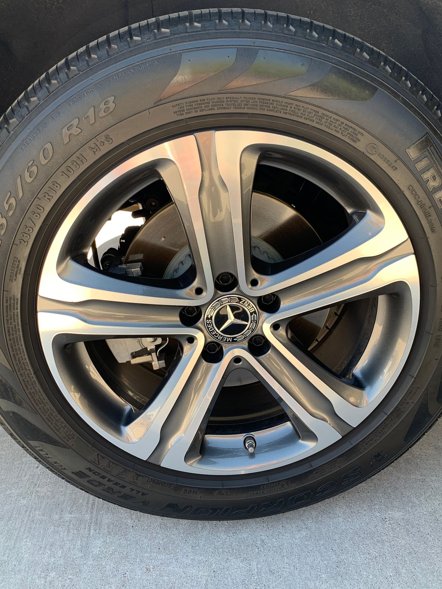 2018 Mercedes-Benz GLC300 - 2018 Mercedes GLC 300 *Mint Condition* - Used - VIN WDC0G4JB4JV082767 - 32,176 Miles - 4 cyl - AWD - Automatic - SUV - Black - Las Vegas, NV 89147, United States