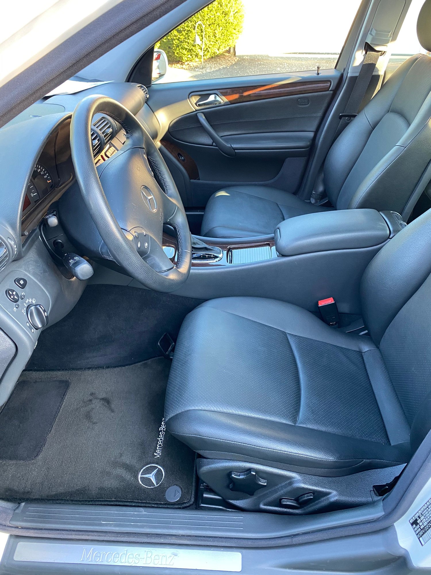 2002 Mercedes-Benz C240 - 2002 Mercedes Benz C240 Like New 14.500 miles - Used - VIN WDBRF61J32F247723 - 14 Miles - 6 cyl - 2WD - Automatic - Sedan - White - Bath, PA 18014, United States