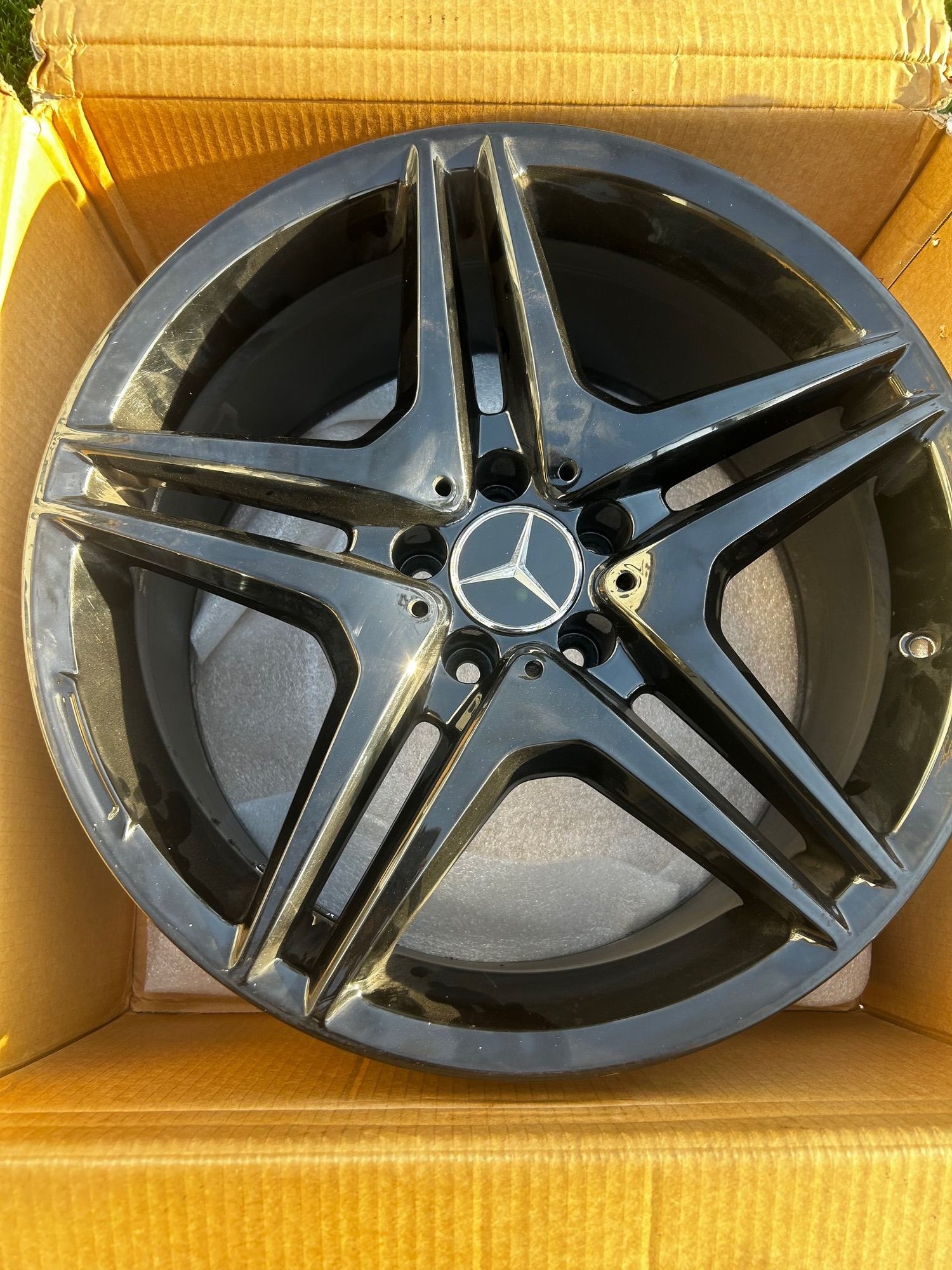 Wheels and Tires/Axles - Contemporary Black Rims for your Benz (19") - Used - 2014 to 2019 Mercedes-Benz CLS-Class - 2014 to 2019 Mercedes-Benz E-Class - Yorba Linda, CA 92886, United States