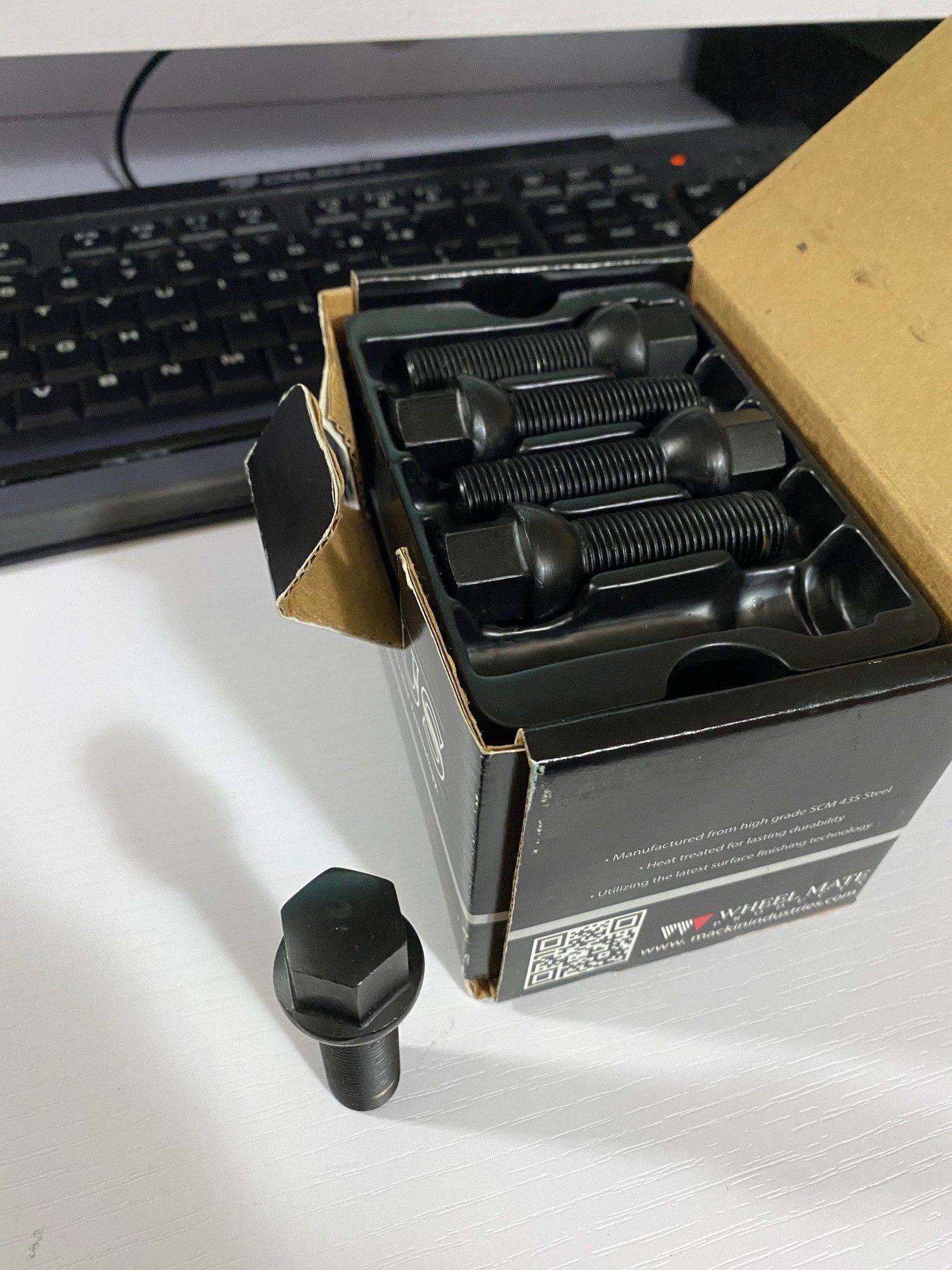 Wheels and Tires/Axles - Brand new MEVIUS  Wheel Bolts: M14x1.50 40mm Ball seat - New - Winnipeg, MB R2M3Y1, Canada