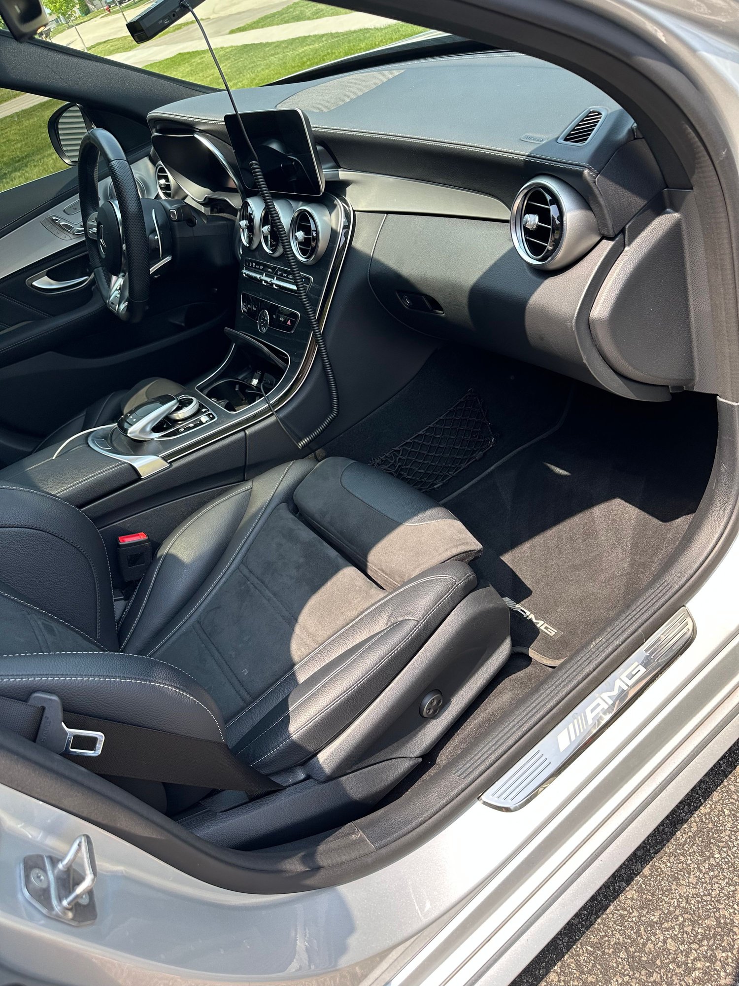 2020 Mercedes-Benz C63 AMG - Clean title, Accident Free w205 C63 for Sale - Used - VIN 55SWF8GB7LU330897 - 33,900 Miles - 8 cyl - 2WD - Automatic - Sedan - Silver - Naperville, Illinois, IL 60440, United States