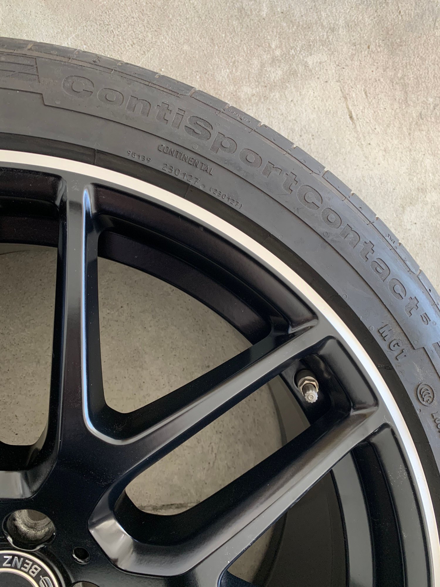 Wheels and Tires/Axles - OEM 21' ML GLE GLS 63 AMG Black Cross spoke Rims w/ Tires & TPMS - New - 0  All Models - Aurora, ON L4G1A6, Canada