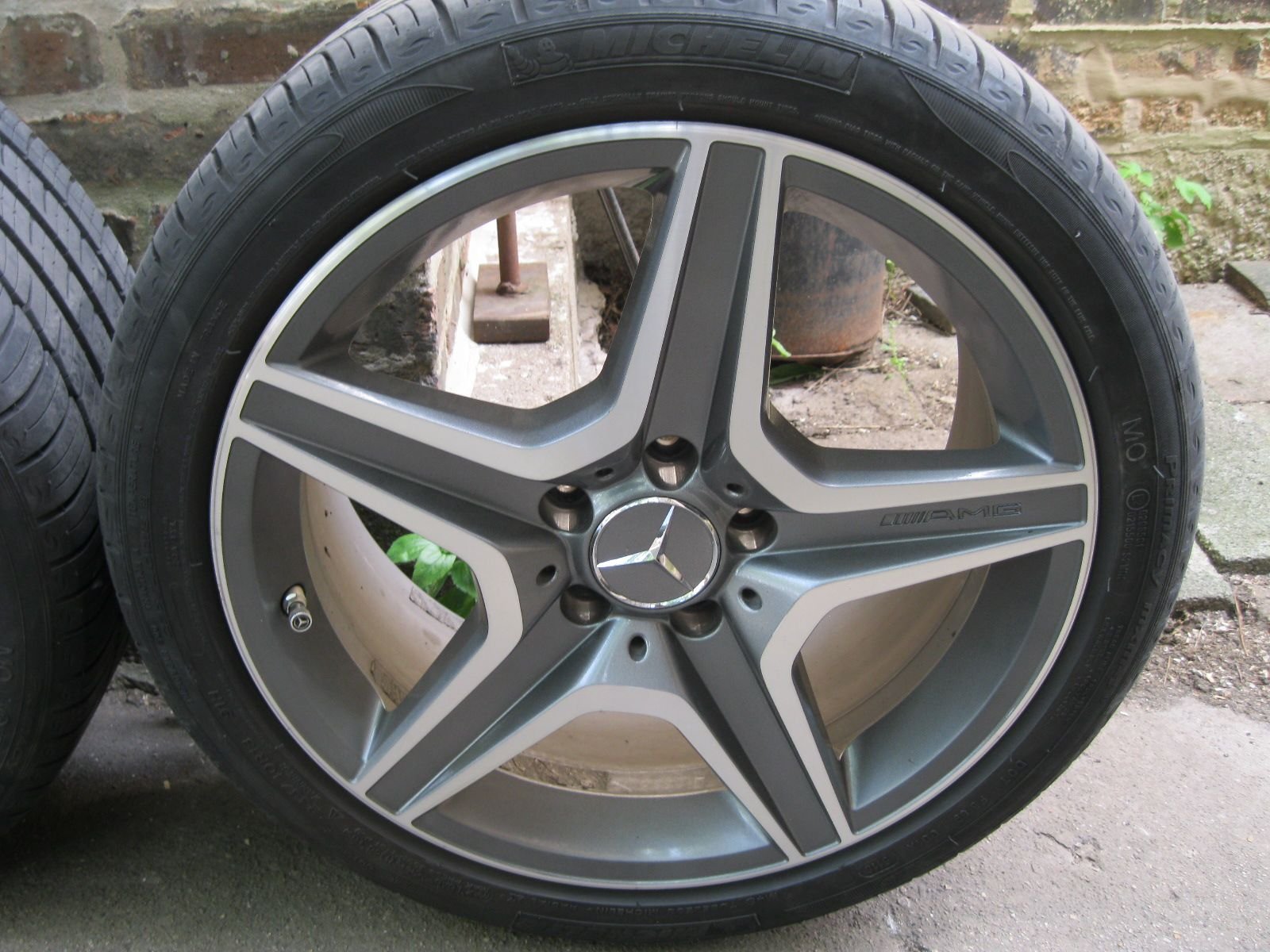 Wheels and Tires/Axles - Set of 4 staggered 18" AMG C-Class wheels - Used - 2008 to 2012 Mercedes-Benz C63 AMG - 2008 to 2012 Mercedes-Benz C300 - Chicago, IL 60647, United States