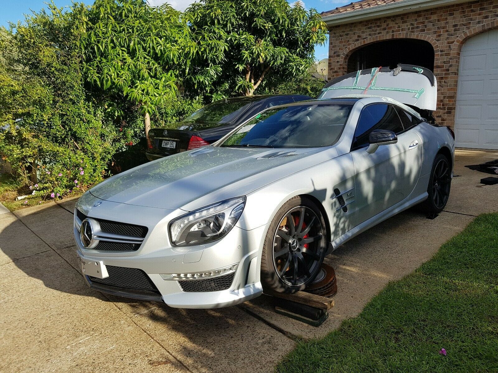 2012 Mercedes-Benz SL63 AMG - 2012 MERCEDES-BENZ SL63 AMG WRECKING PARTING OUT ALL PARTS AVAILABLE M157 BITURBO - Sydney, Australia