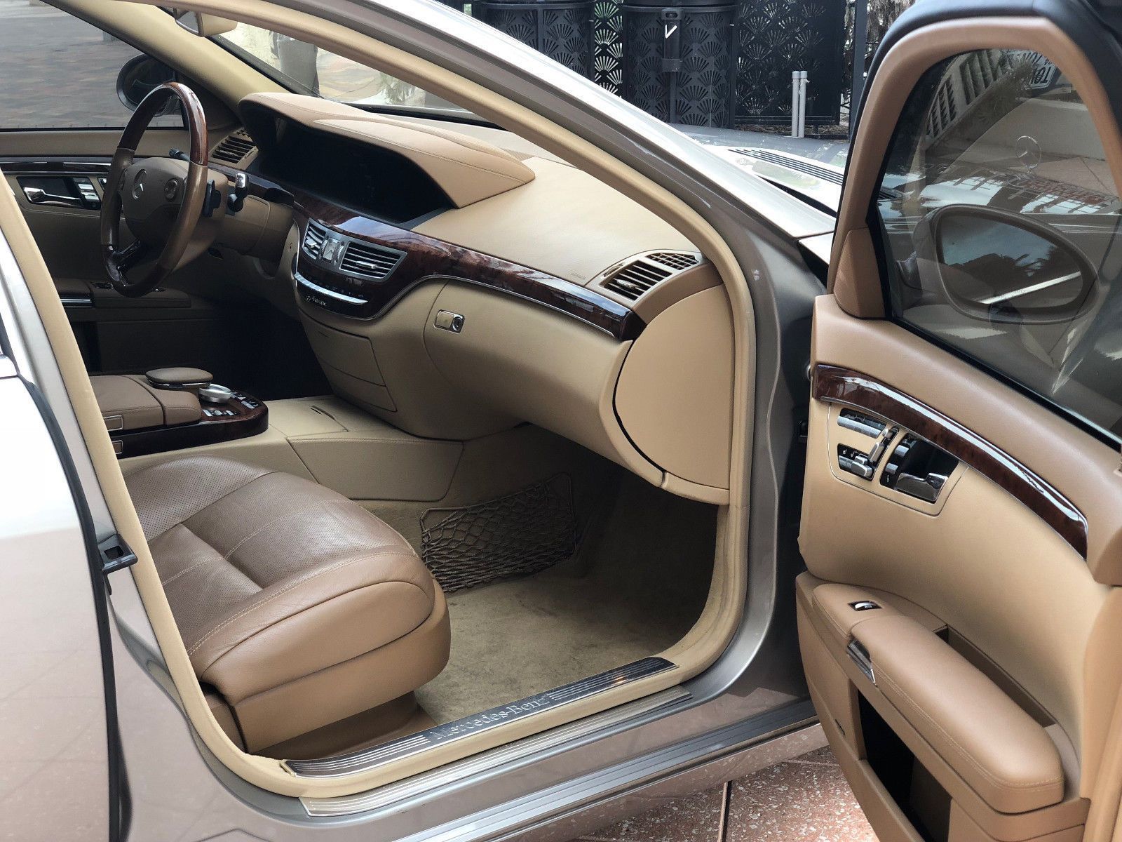 2009 Mercedes-Benz S550 - 2009 S550 4Matic Sedan - Used - VIN WDDNG86XX9A242716 - 186,000 Miles - 8 cyl - AWD - Automatic - Sedan - Gray - Louisville, KY 40071, United States