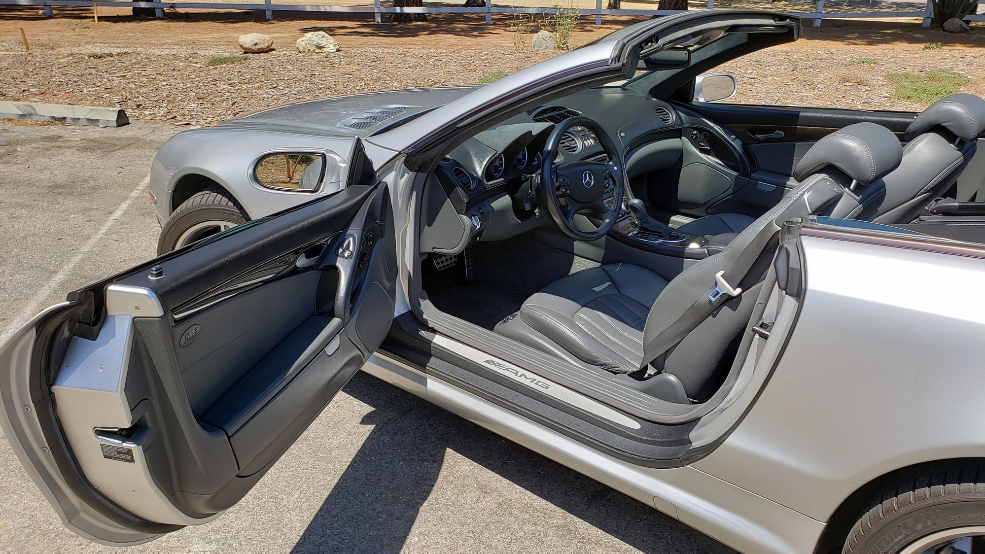 2004 Mercedes-Benz SL55 AMG - 2004 SL55 AMG for sale - Used - VIN WDBSK74F14F064057 - 128,000 Miles - 8 cyl - 2WD - Automatic - Convertible - Silver - Los Angeles, CA 90027, United States