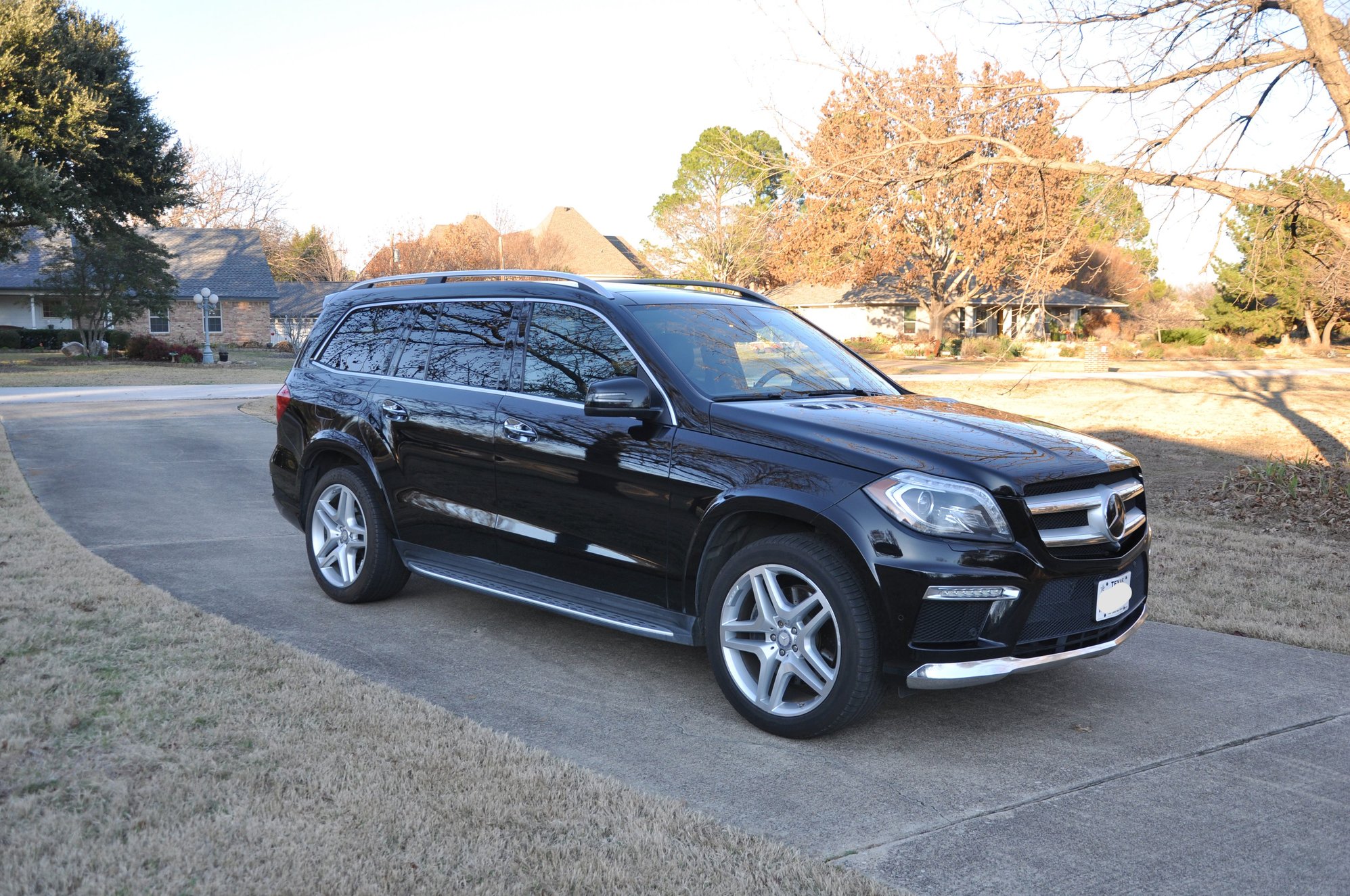 2015 Mercedes-Benz GL550 - For Sale: 2015 GL550 4Matic designo, fully optioned! - Used - VIN 4JGDF7DE0FA498861 - 75,000 Miles - 8 cyl - AWD - Automatic - SUV - Black - Southlake, TX 76092, United States