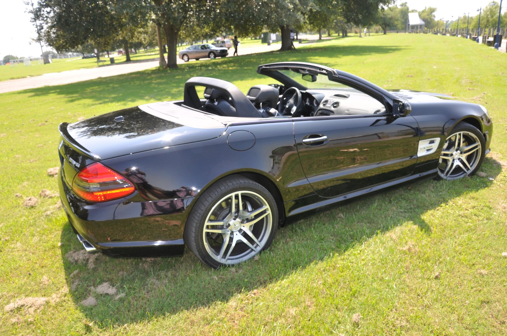 2009 Mercedes-Benz SL63 AMG - 2009 Mercedes-Benz SL63 AMG 6.2L V8 AMG with VERY RARE P30 Performance Package - Used - VIN WDBSK70F39F147681 - 85,283 Miles - 8 cyl - 2WD - Automatic - Convertible - Black - Edmonton, AB T6R3A6, Canada