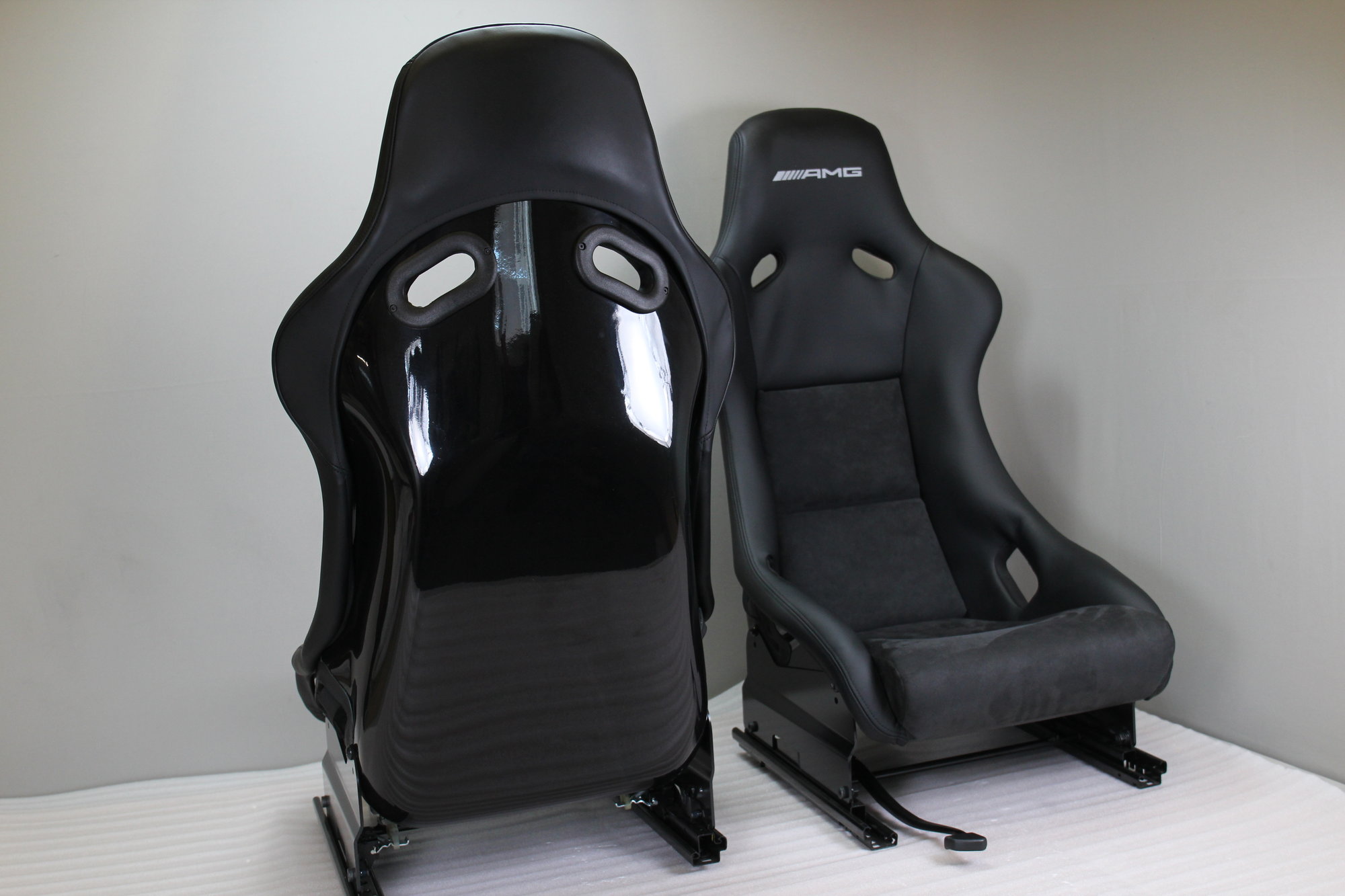 New genuine Mercedes SLS AMG Recaro bucket seats Leather/Alcantara ...