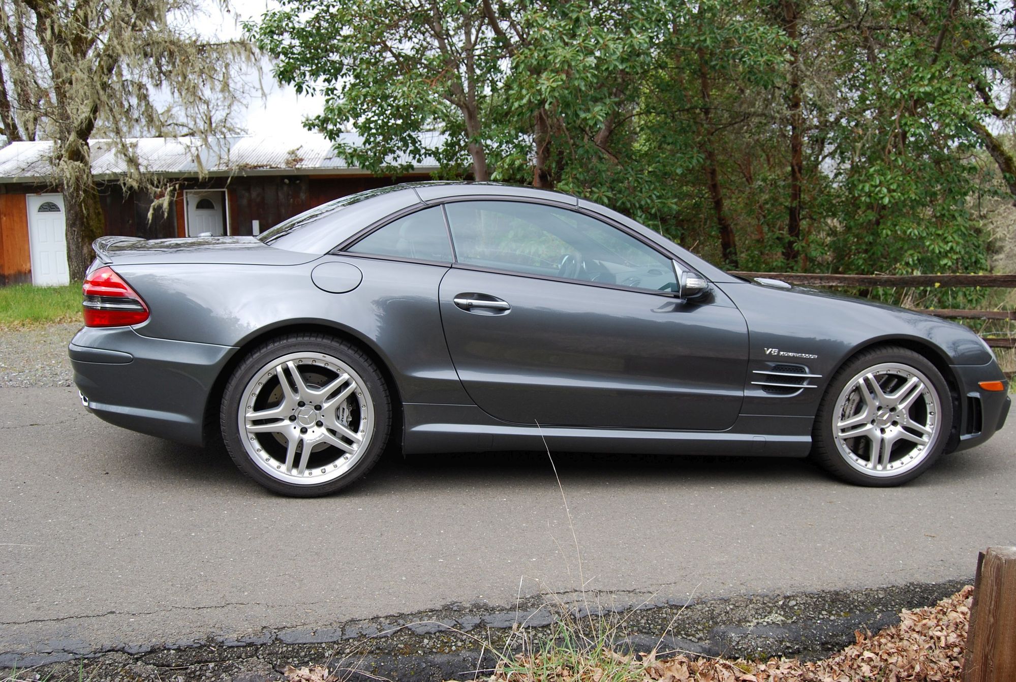 2007 Mercedes-Benz SL55 AMG - SL55 amg creampuff with prized 030 performance pack and full warranty - Used - VIN WDBSK72FX7F128832 - 27,500 Miles - 8 cyl - 2WD - Automatic - Coupe - Gray - Willits, CA 95490, United States