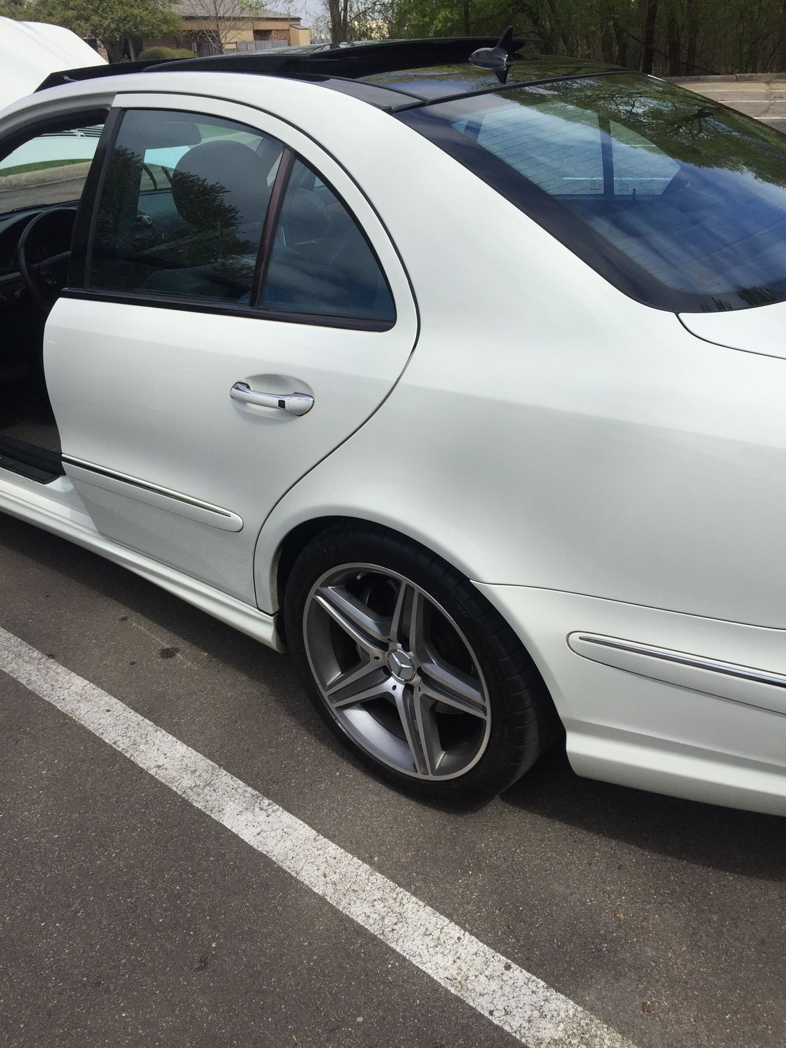 2008 Mercedes-Benz E63 AMG - 2008 Mercedes Benz E63 AMG - Used - VIN WDBUF77X38B226981 - 79,216 Miles - 8 cyl - 2WD - Automatic - Sedan - White - Minnetonka, MN 55345, United States