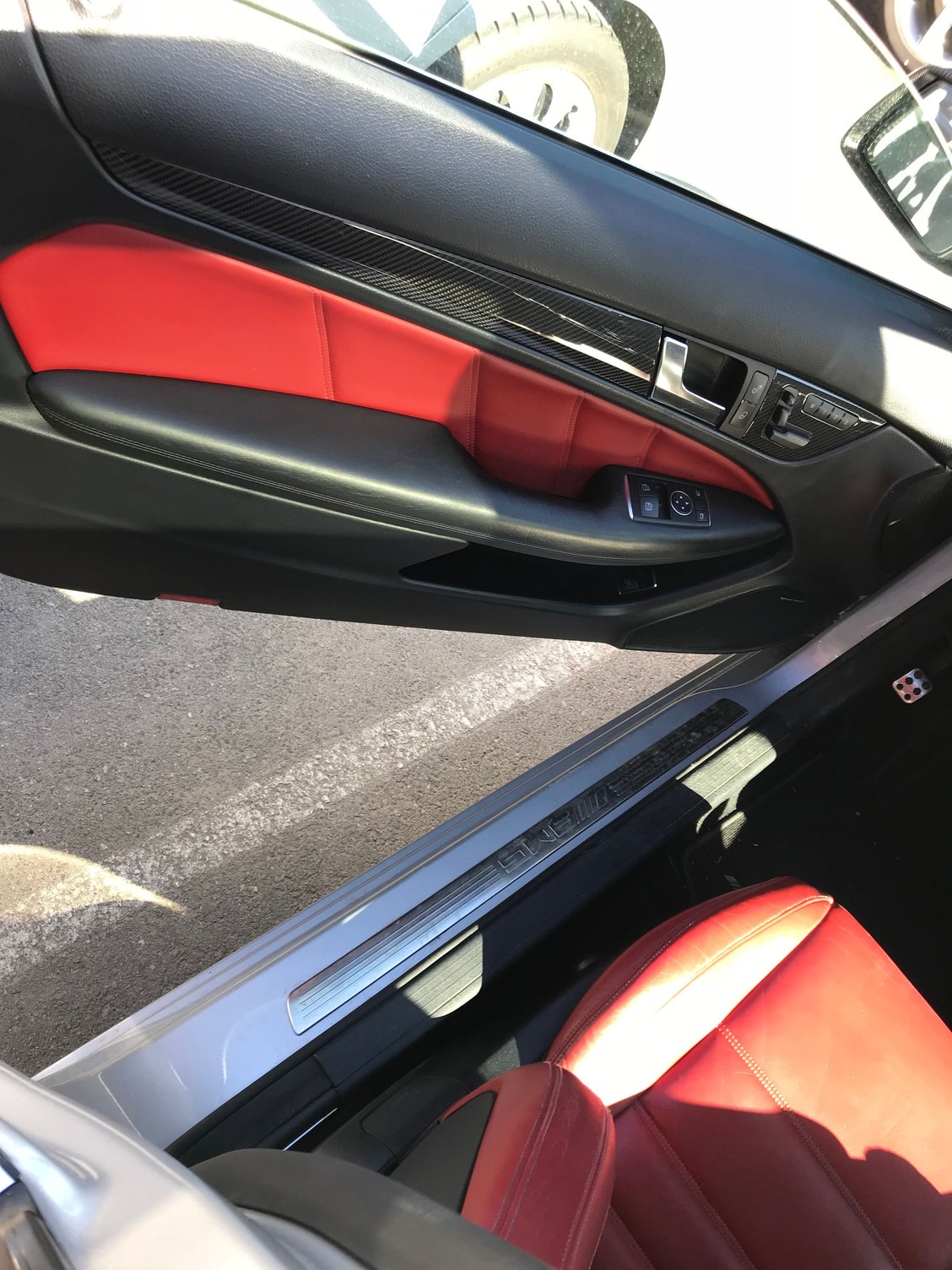 Facelift C63 Coupe Red Interior Full Interior + Carbon Fiber Trim