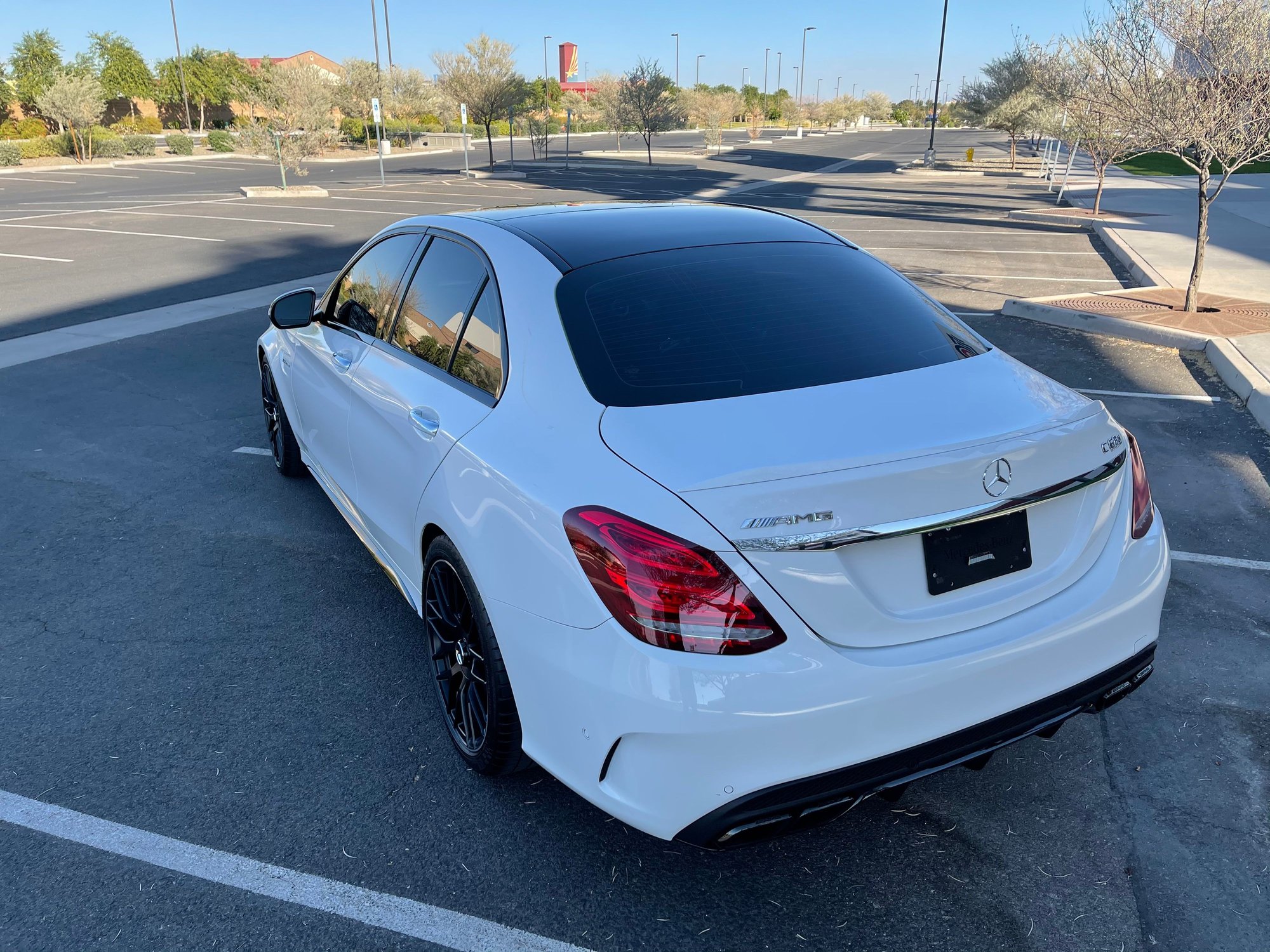 2018 Mercedes-Benz C63 AMG S - 2018 Mercedes Benz C63S AMG - Used - VIN 55SWF8HB9JU247919 - 32,256 Miles - 8 cyl - 2WD - Automatic - Sedan - White - Tempe, AZ 85281, United States