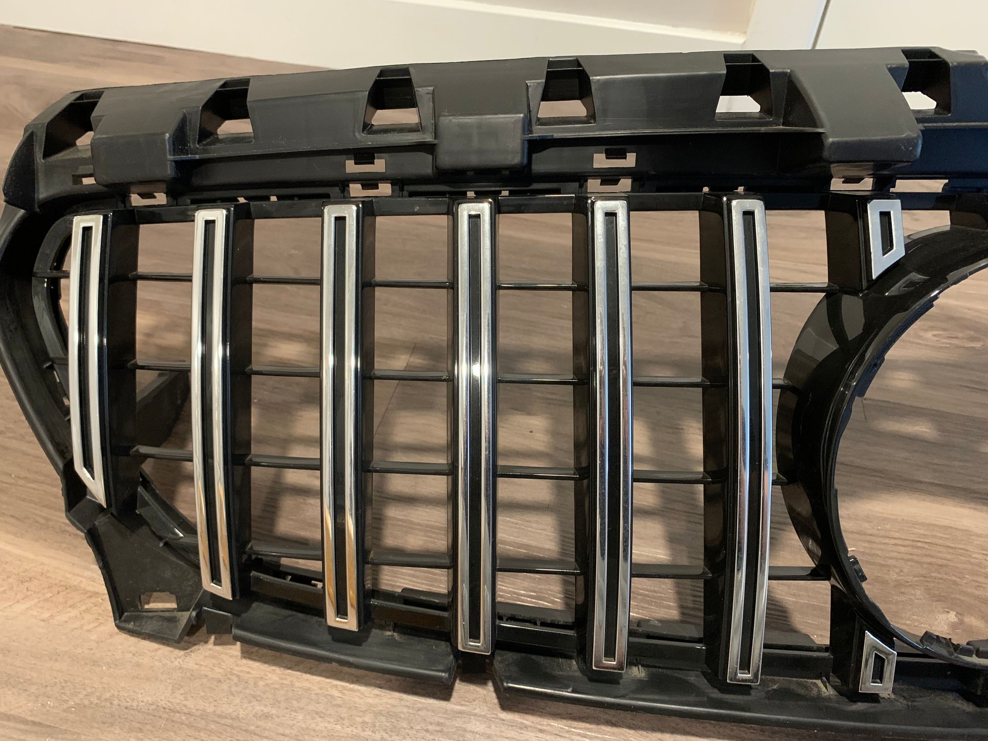 Exterior Body Parts - AMG GTR Vertical Strip Style Grille for all 17-19 Mercedes Benz CLA Models - Used - 2017 to 2019 Mercedes-Benz CLA250 - Brookline, MA 02445, United States