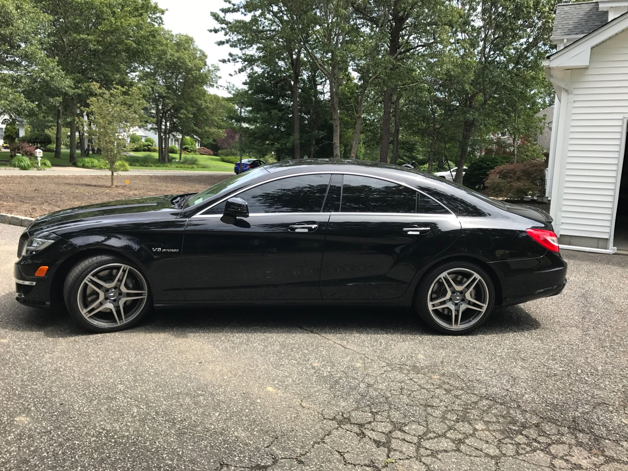 2013 Mercedes-Benz CLS63 AMG - 2013 CLS63 AMG Black on Black 32K miles - Used - VIN WDDLJ7EB2DA072966 - 34,000 Miles - 8 cyl - 2WD - Automatic - Sedan - Black - Manorville, NY 11949, United States