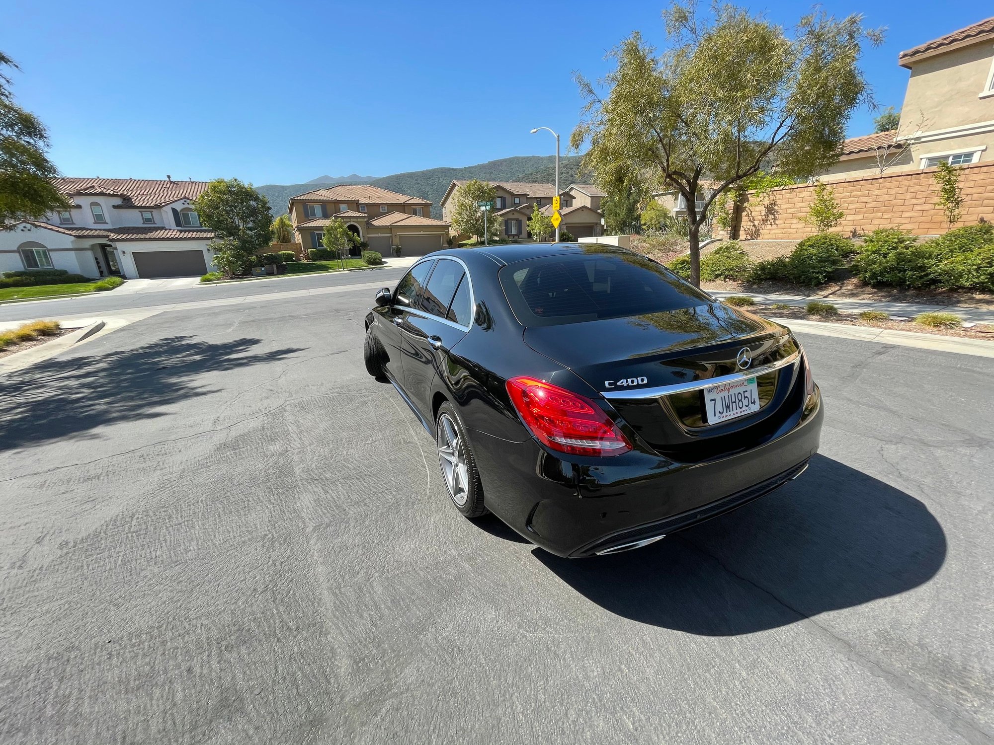 2015 Mercedes-Benz C400 - 2015 Mercedes Benz C400 - Used - VIN 55SWF6GB7FU020208 - 59,951 Miles - 6 cyl - Sedan - Black - Corona, CA 92883, United States