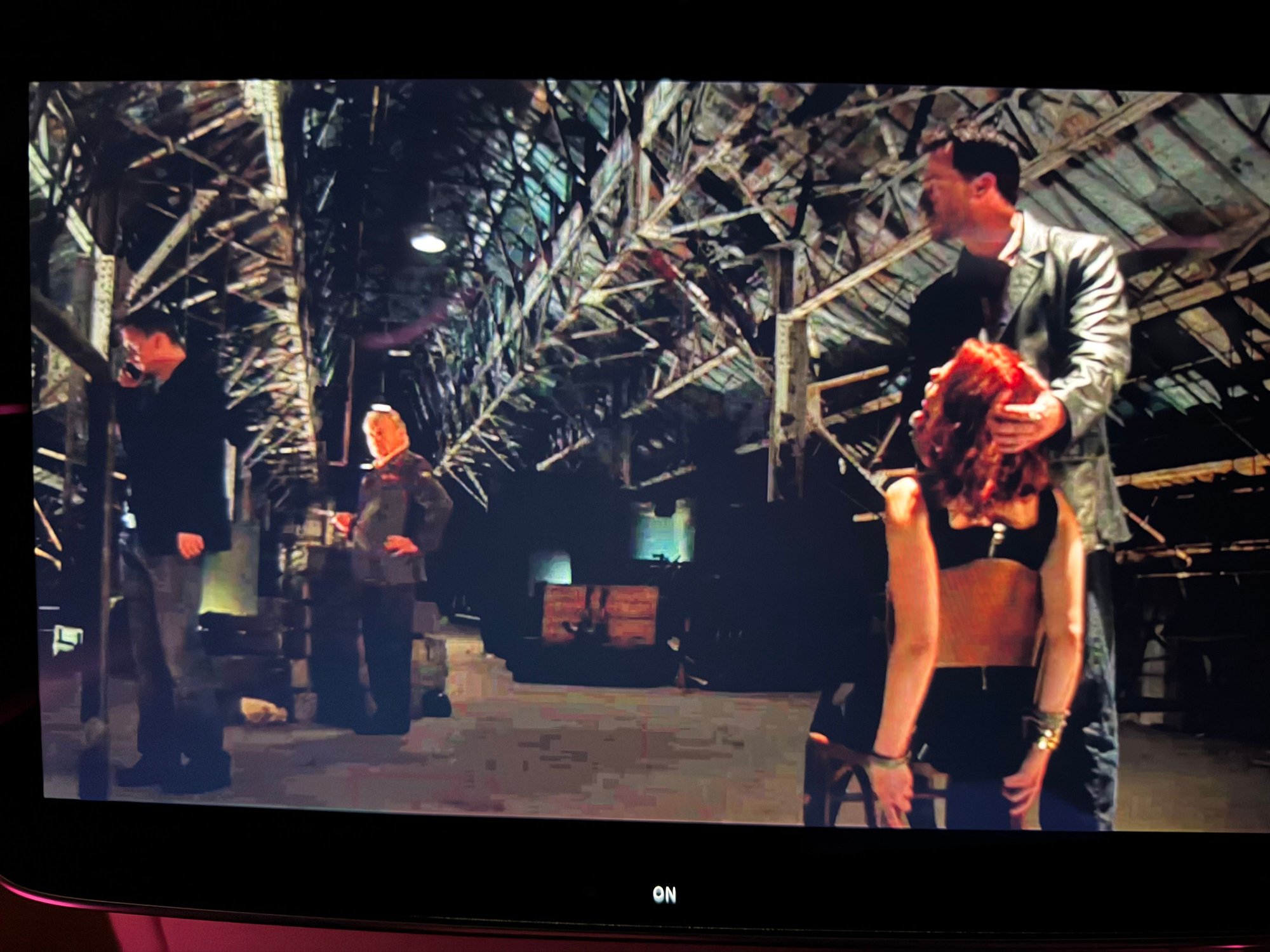 4.  Go to the tablet and select the movie you want to display. Start to play the selected movie.