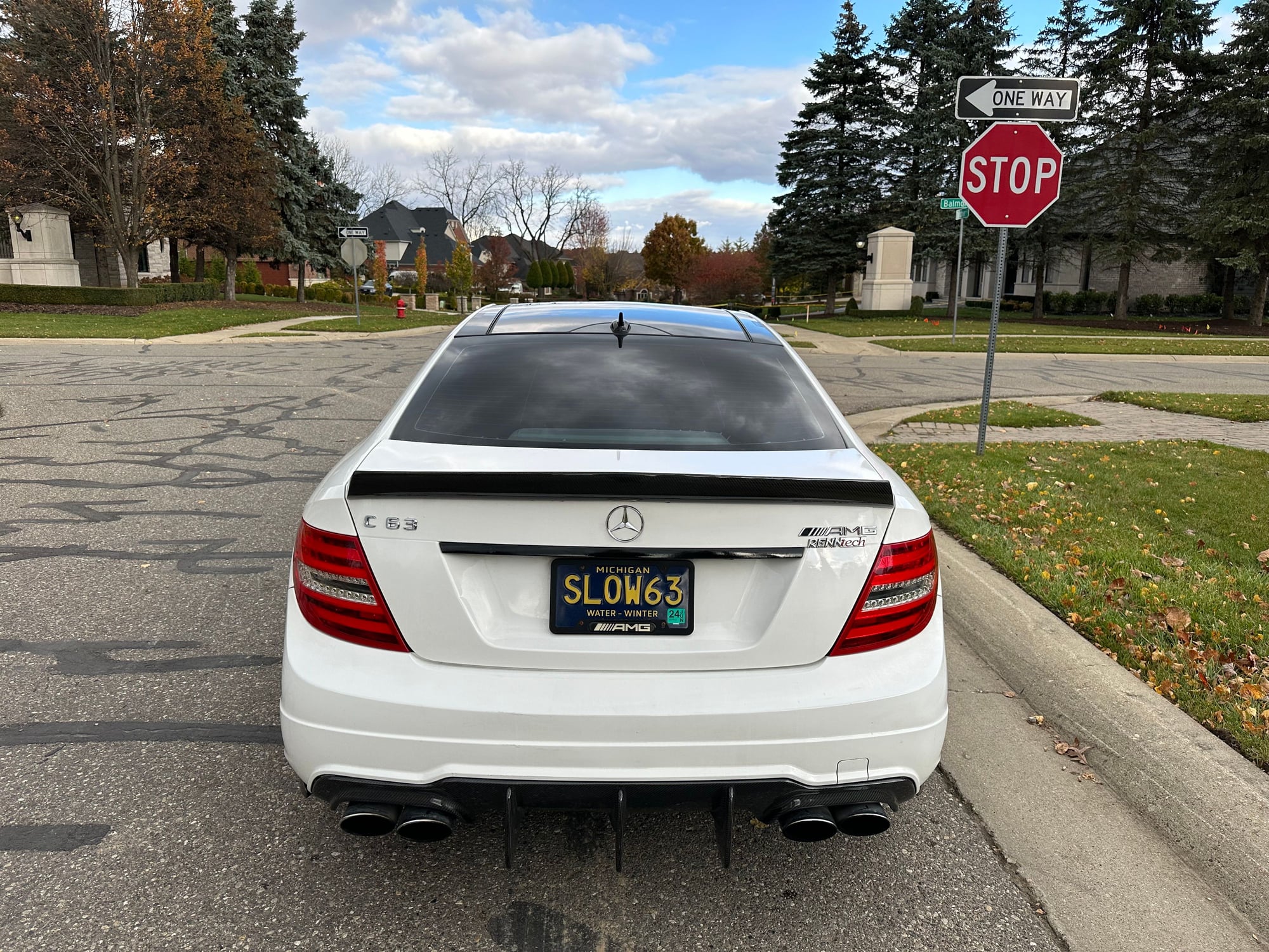 2015 Mercedes-Benz C63 AMG - 2015 Mercedes Benz c63 AMG 507 edition coupe headers &renntech tuned - Used - VIN WDDGJ7HB6FG375021 - 105,000 Miles - 8 cyl - Coupe - White - Rochester Hills, MI 48307, United States