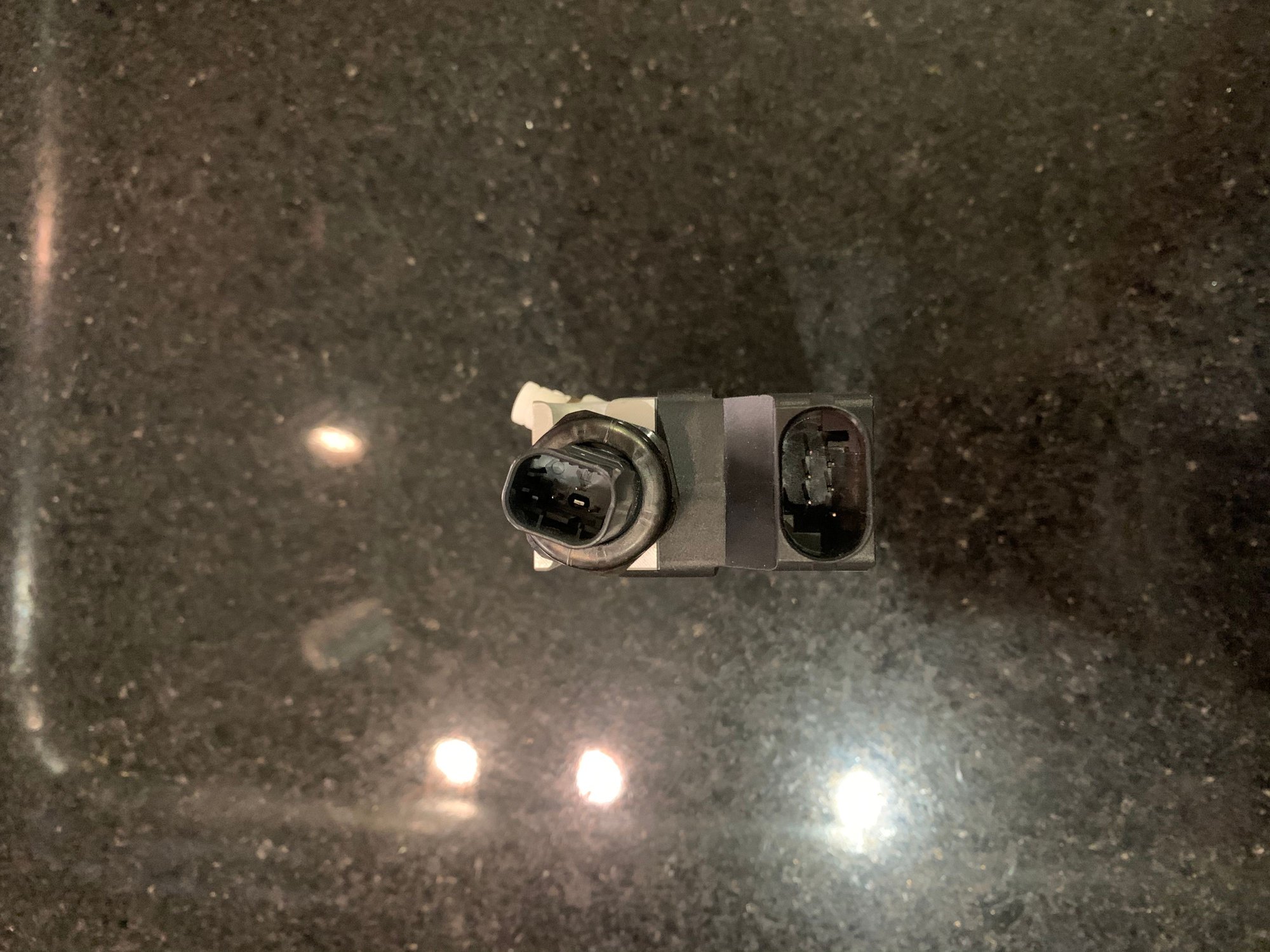 Steering/Suspension - *New* Mercedes OE/Genuine Hydraulic Suspension Valve - Airmatic A2203200258 - New - All Years Any Make All Models - Atlanta, GA 30326, United States