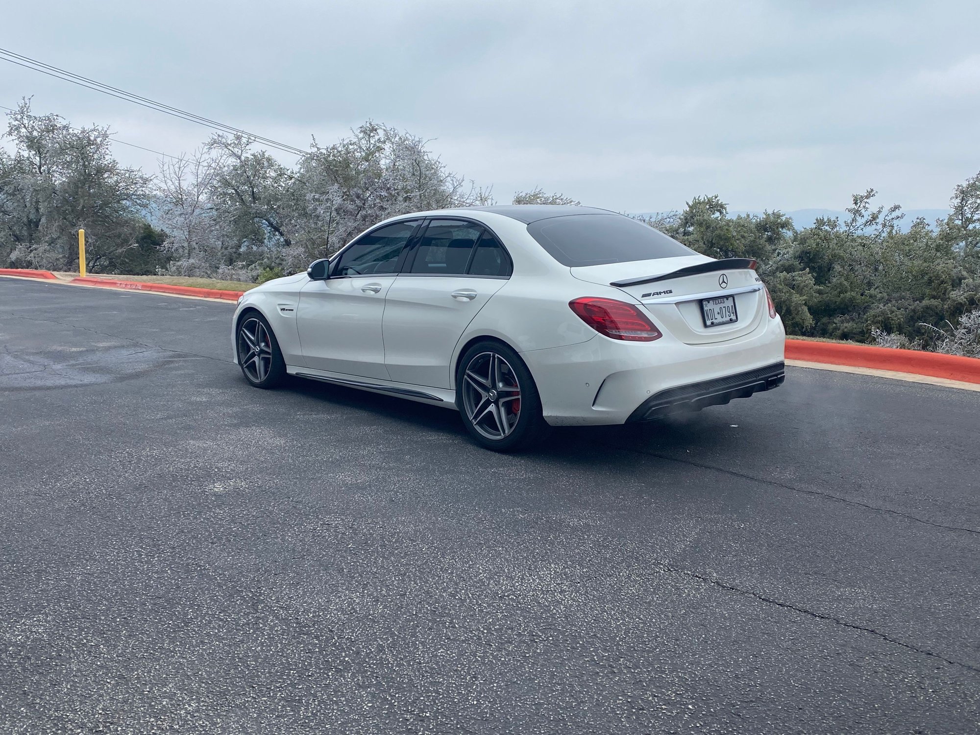 2015 Mercedes-Benz C63 AMG S - 2015 Mercedes-Benz C63 AMG S - Used - VIN 55SWF8HB7FU076434 - 63,100 Miles - 8 cyl - 2WD - Automatic - Sedan - White - Austin, TX 78732, United States