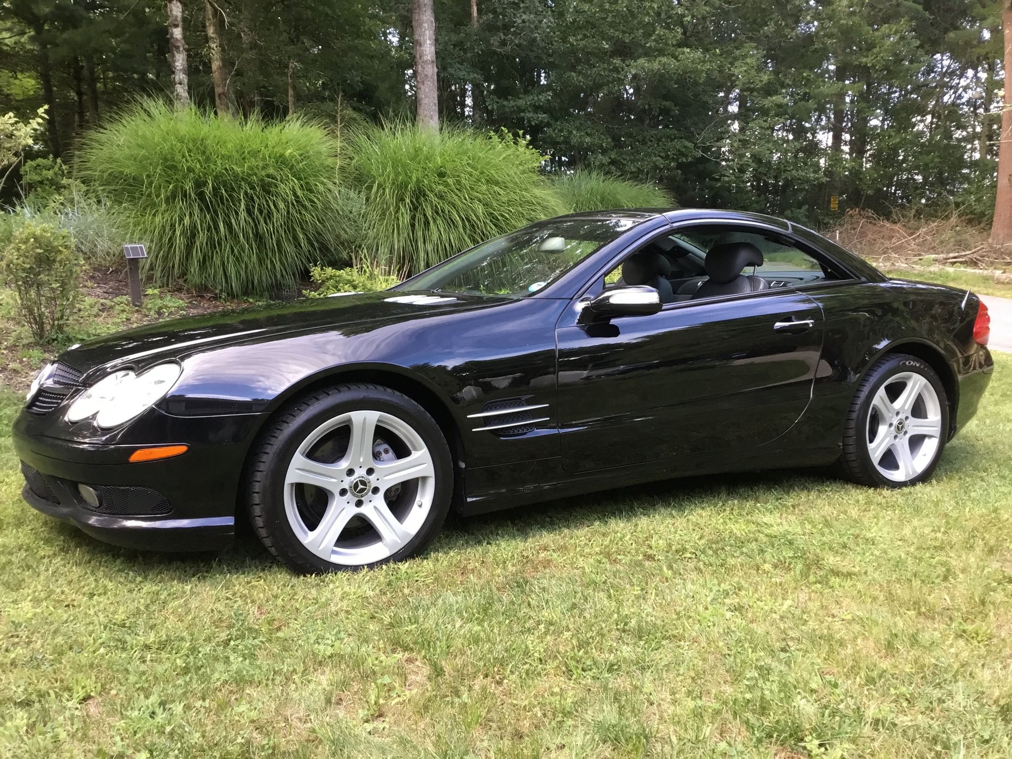 2006 Mercedes-Benz SL500 - 2006 Mercedes Benz SL500 in great condition - Used - VIN WDBSK75F16F109354 - 173,000 Miles - 8 cyl - 2WD - Automatic - Convertible - Black - Dartmouth, MA 02747, United States
