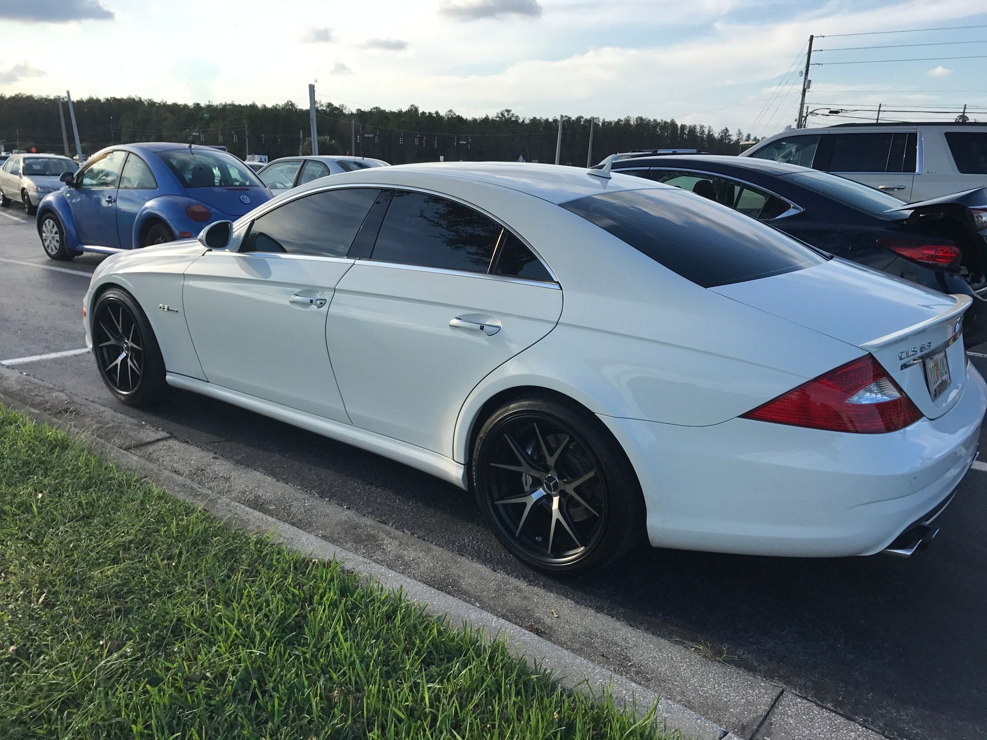 2008 Mercedes-Benz CLS63 AMG - 2008 CLS63 AMG with only 52500 miles with warranty until Sept 2018 $25,000 - Used - VIN wdddj77x98a117761 - 52,500 Miles - 8 cyl - 2WD - Automatic - Sedan - White - orlando, FL 32809, United States