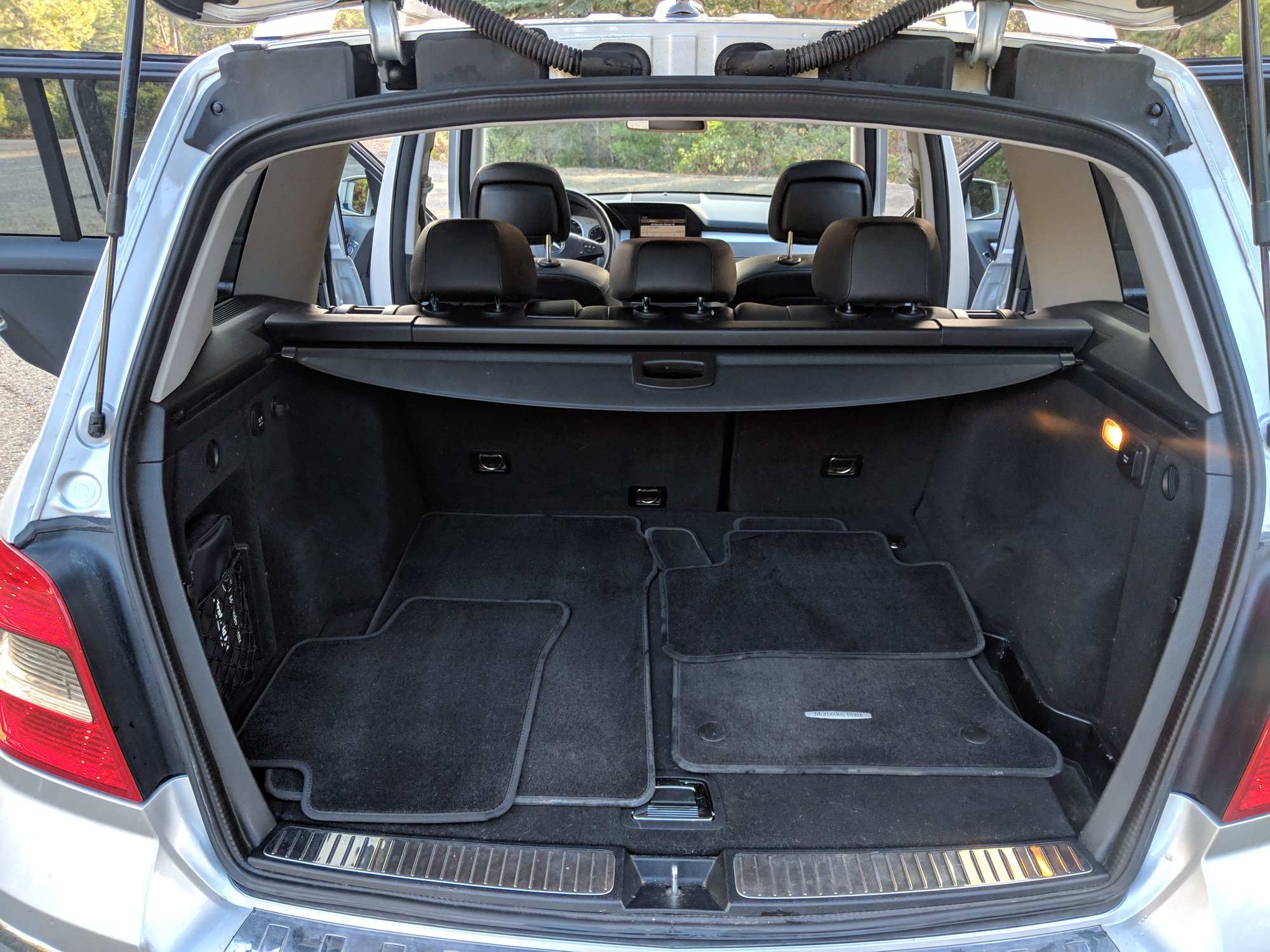 2010 Mercedes-Benz GLK350 - 2010 GLK 350 4Matic - Used - VIN Wdcgg8hb7af288753 - 92,222 Miles - 6 cyl - AWD - Automatic - SUV - Silver - Mount Shasta, CA 96067, United States