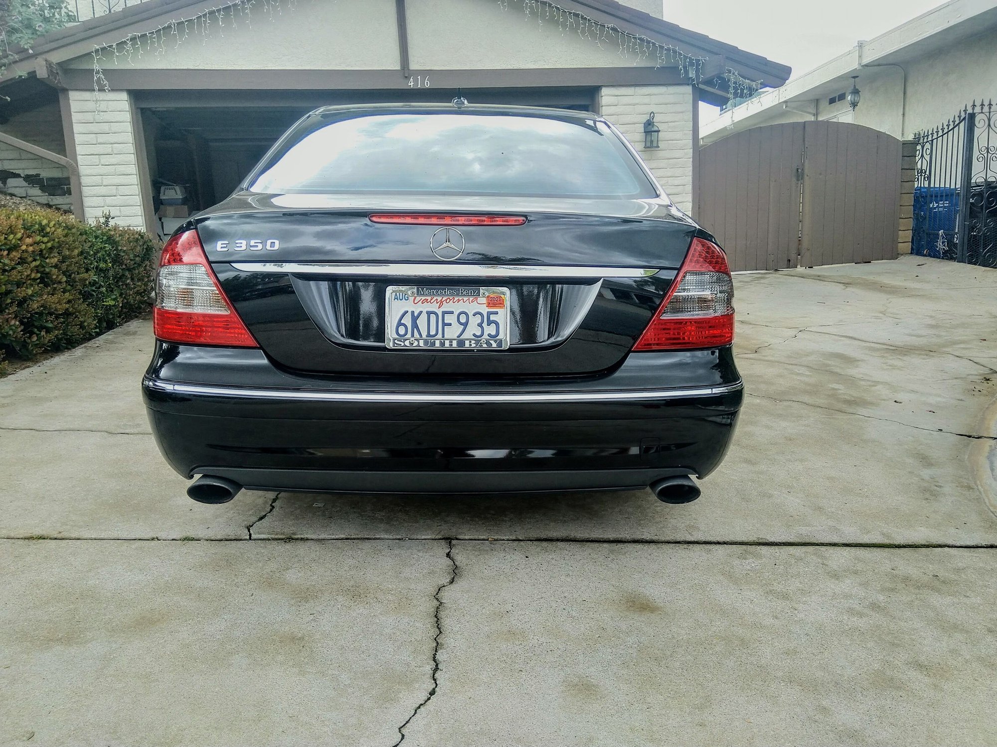 2009 Mercedes-Benz E350 - 2009 E350 (AMG Package, black on black, 123k miles, Los Angeles CA) - Used - VIN WDBUF56X99B408806 - 123,073 Miles - 6 cyl - 2WD - Automatic - Los Angeles, CA 91011, United States