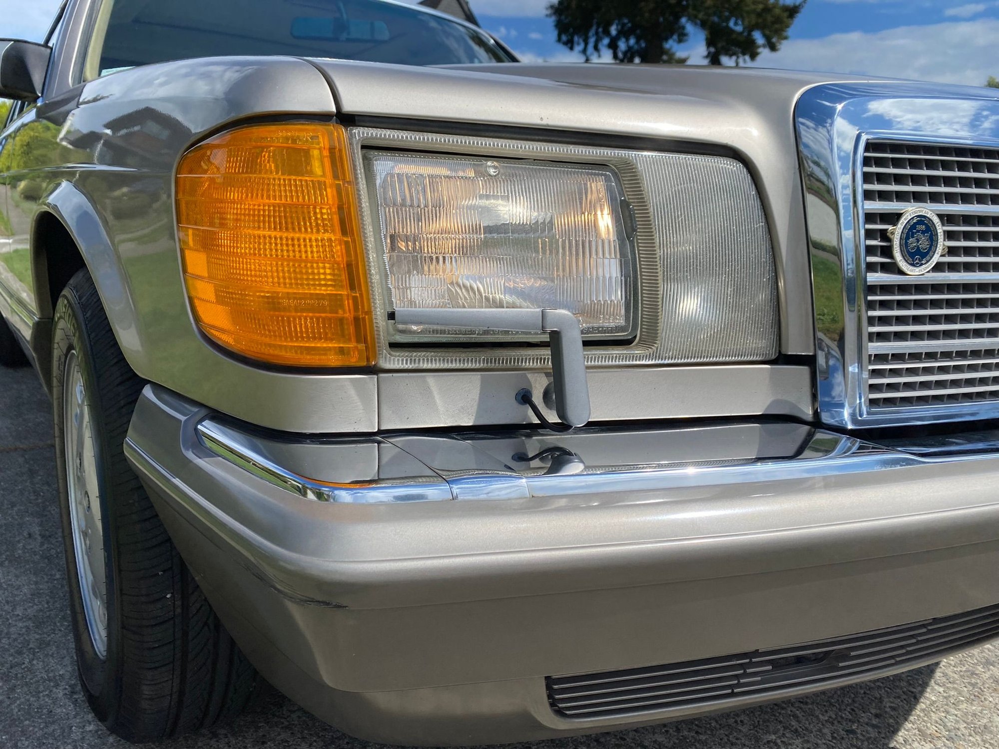1990 Mercedes-Benz 300SEL - 1990 Mercedes-Benz 300SEL - Used - VIN WDBCA25D6LA519536 - 123,700 Miles - 6 cyl - 2WD - Automatic - Sedan - Silver - Seattle, WA 98199, United States