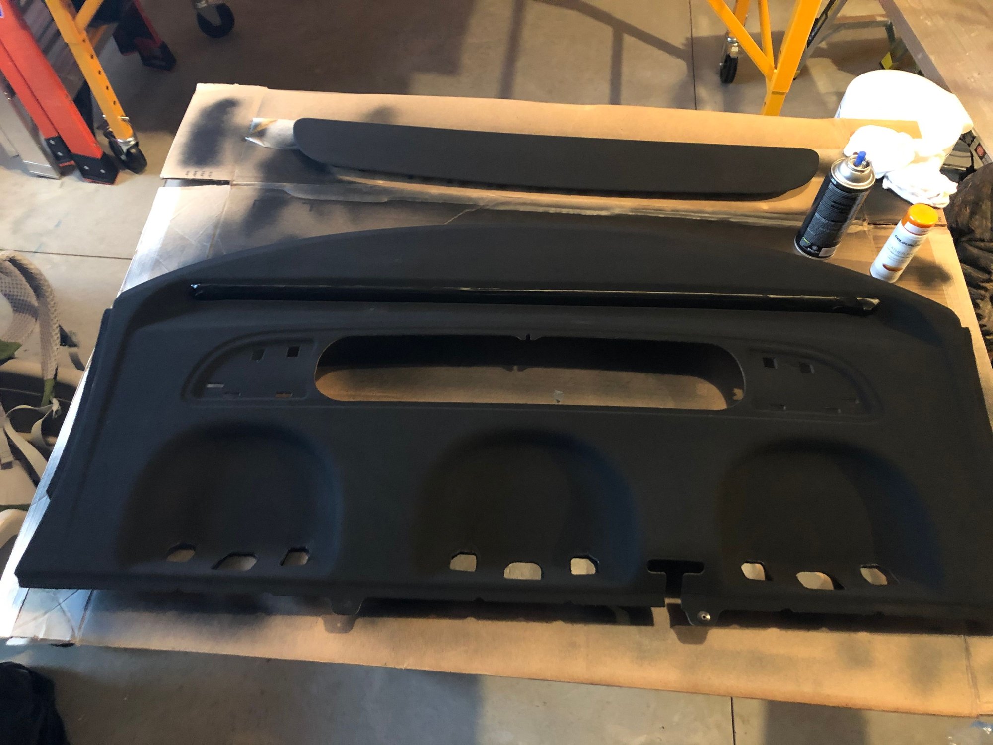 Detailed rear headrest removal and parcel shelf dying Page 2