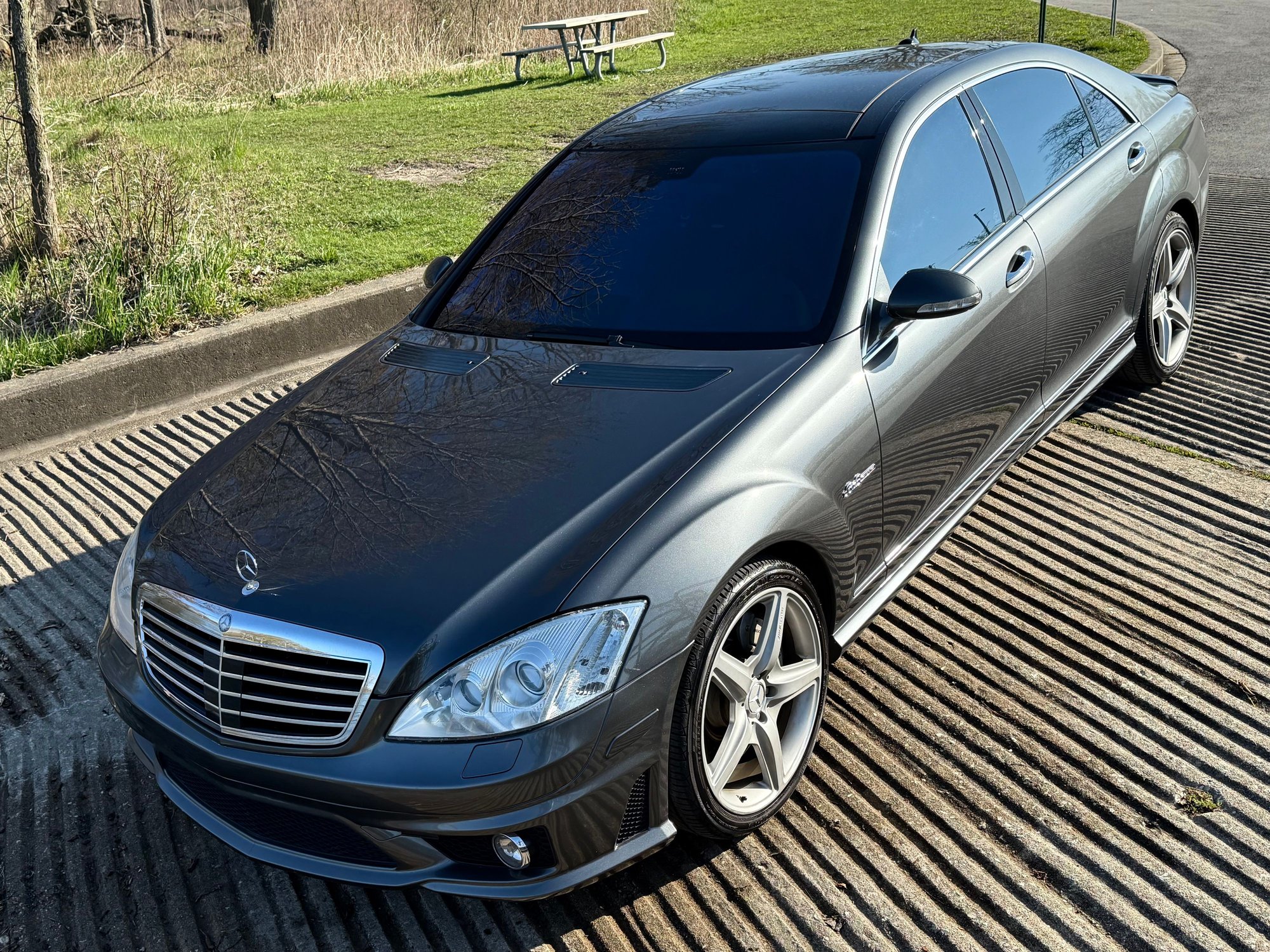 2009 Mercedes-Benz S63 AMG - 2009 Mercedes Benz S63 AMG Designo Graphite Edition - Used - VIN WDDNG77X09A248405 - 85,246 Miles - 8 cyl - 2WD - Automatic - Sedan - Gray - Skokie, IL 60076, United States