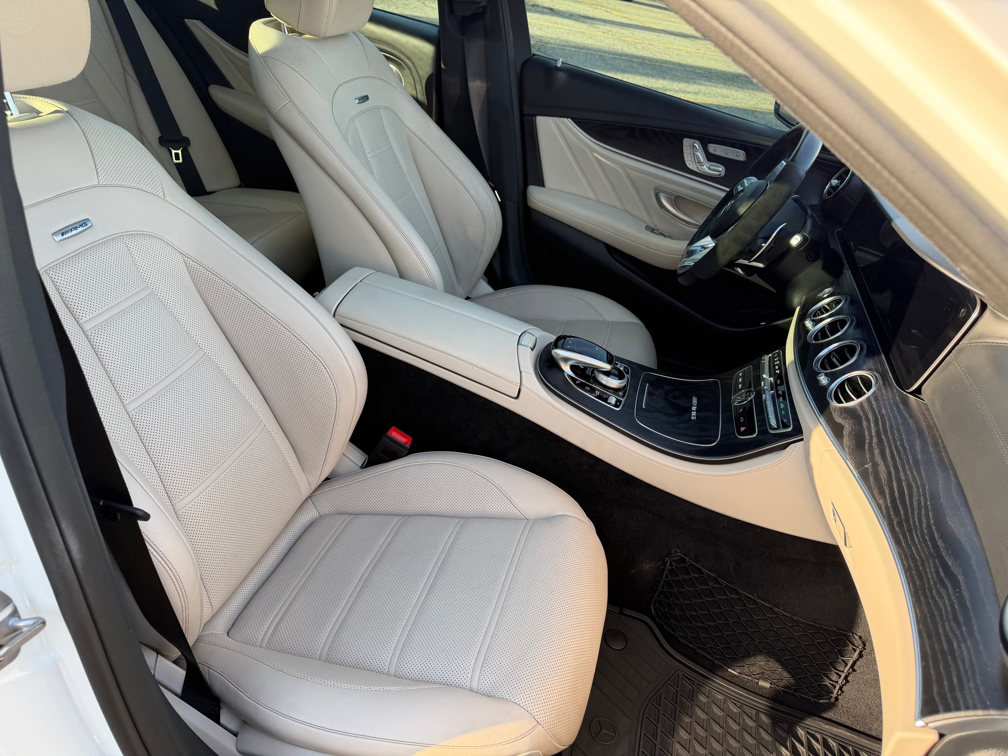 2020 Mercedes-Benz E63 AMG S - 2020 Mercedes Benz E63 AMG-S - Used - VIN WDDZF8KB0LA714962 - 64,000 Miles - 8 cyl - AWD - Automatic - Sedan - White - Rochester Hills, MI 48307, United States