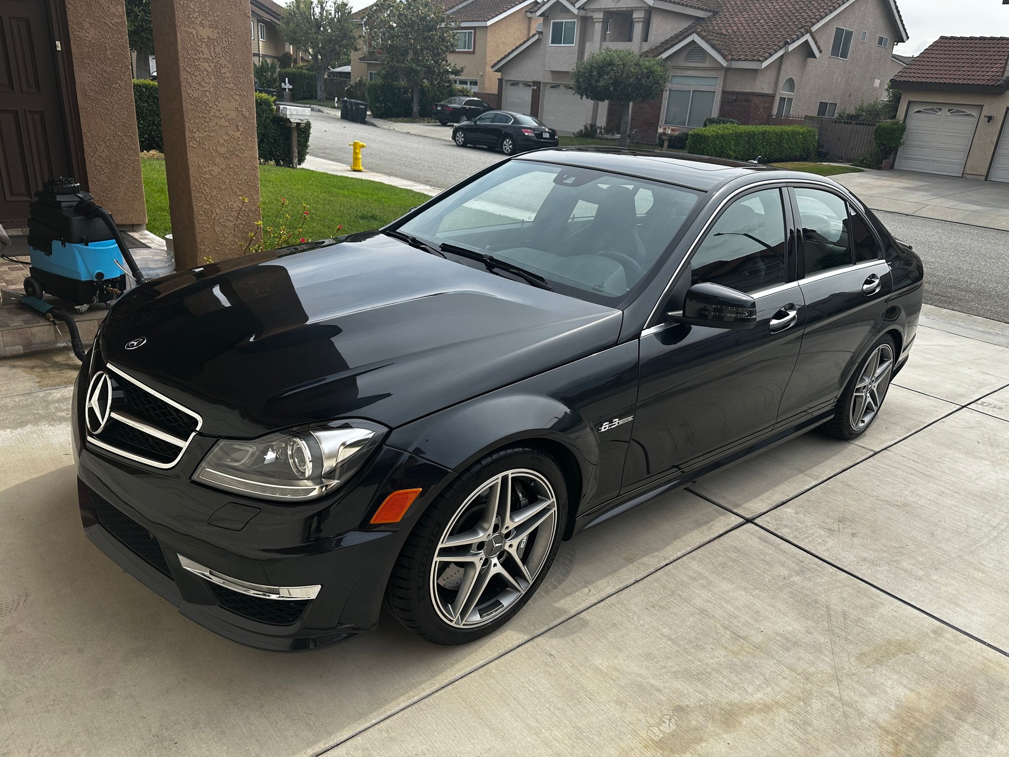 2012 Mercedes-Benz C63 AMG - 2012 C63 with 39,500 miles - Used - VIN WDDGF7HB8CA616089 - 39,500 Miles - 8 cyl - 2WD - Automatic - Sedan - Black - Cerritos, CA 90703, United States