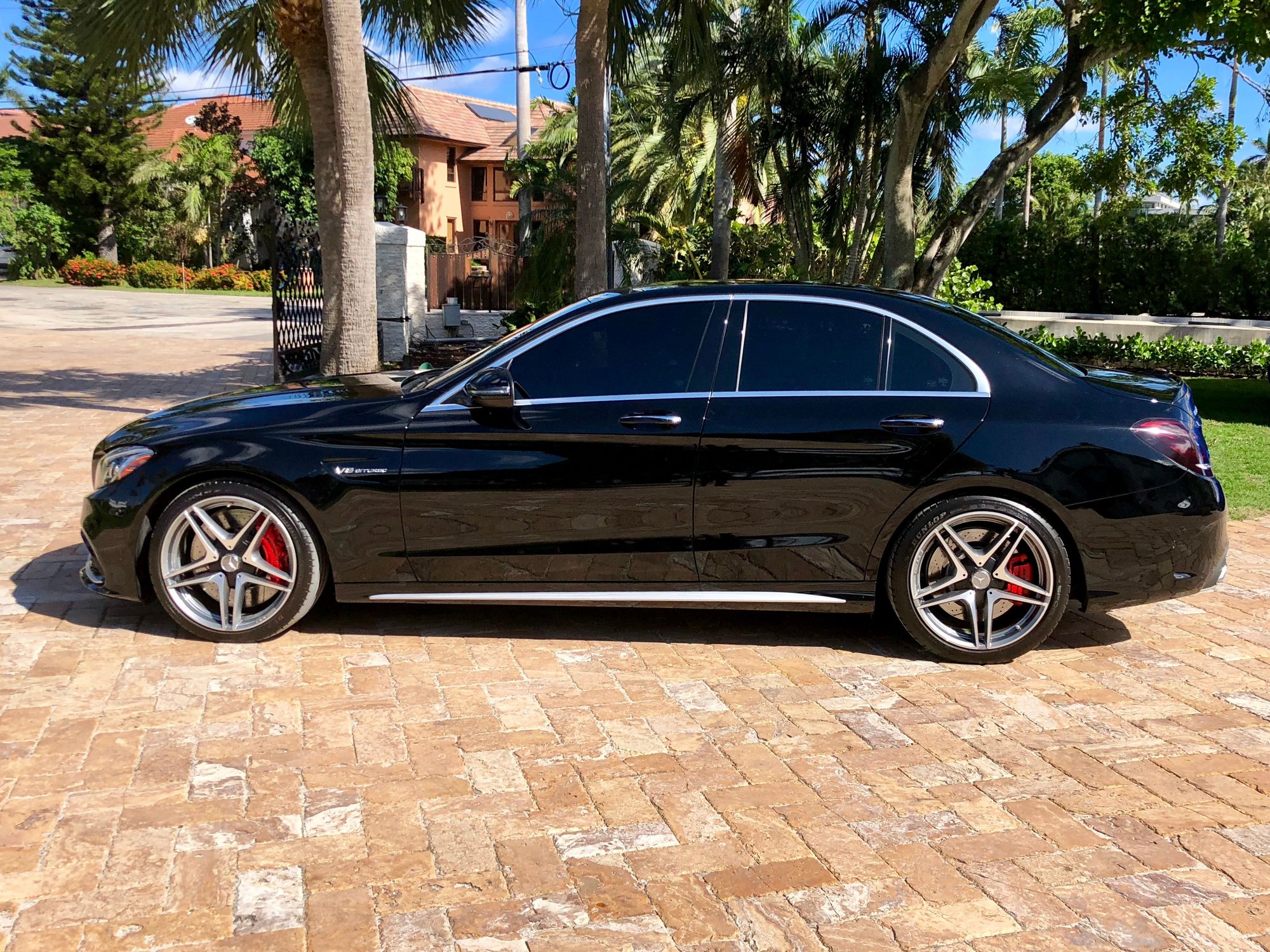 2016 Mercedes-Benz C63 AMG S - 2016 Mercedes C63 AMG S Sedan for Sale - Used - VIN 55swf8hb6gu114043 - 14,500 Miles - 8 cyl - Sedan - Black - fort lauderdale, FL 33301, United States