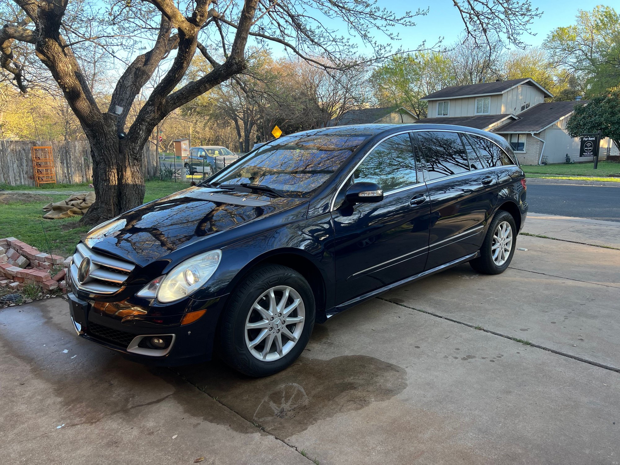 2007 Mercedes-Benz R500 - Mercedes R500 w/Distronic + New Transmission... Needs conductor plate. - Used - VIN 4JGCB75E27A054520 - 8 cyl - AWD - Automatic - Van - Blue - Austin, TX 78745, United States