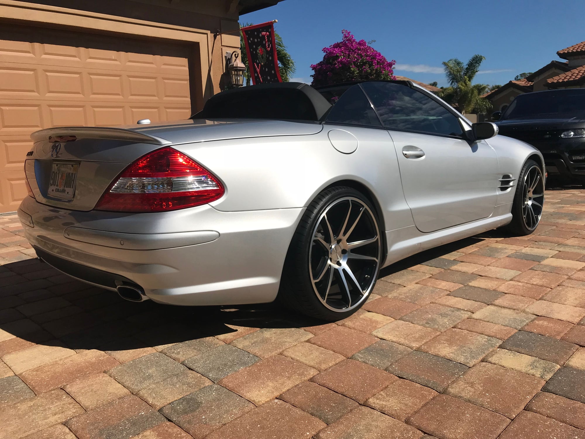 2007 Mercedes-Benz SL550 - 2007 - SL550 - AMG package - 45K Miles - Florida - Very Clean - Excellent Condition - Used - VIN WDBSK71F57F119151 - 45,500 Miles - 2WD - Automatic - Convertible - Silver - Naples, FL 34119, United States