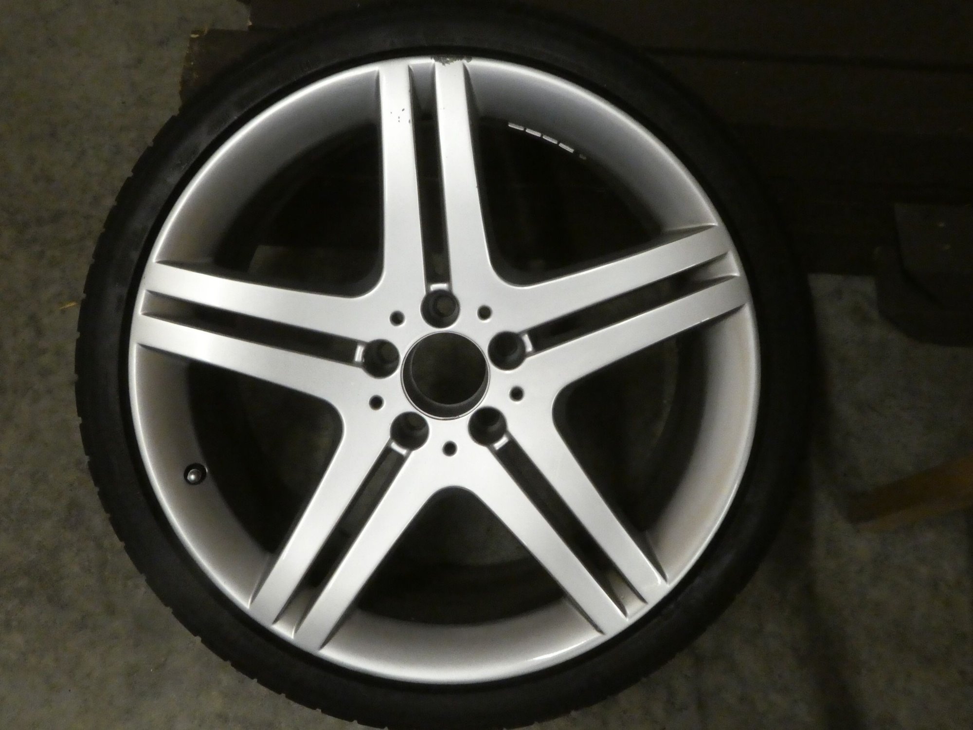 Wheels and Tires/Axles - Need wheel to replace cracked nonrepairable rim. - Used - All Years Mercedes-Benz All Models - Indianapolis, IN 46240, United States
