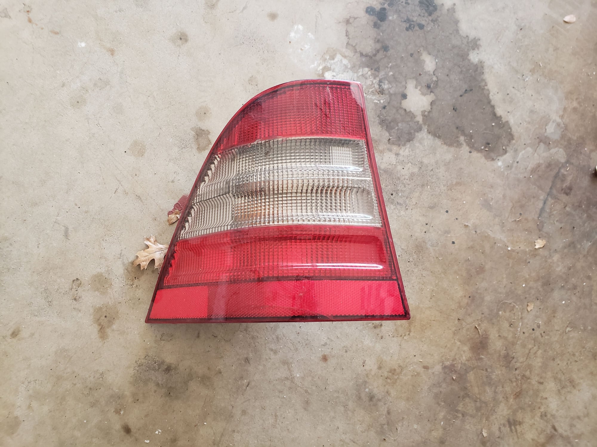 Lights - W163 ML passenger headlight and drivers tailight - Used - 1998 to 2002 Mercedes-Benz ML430 - Dallas, TX 75063, United States