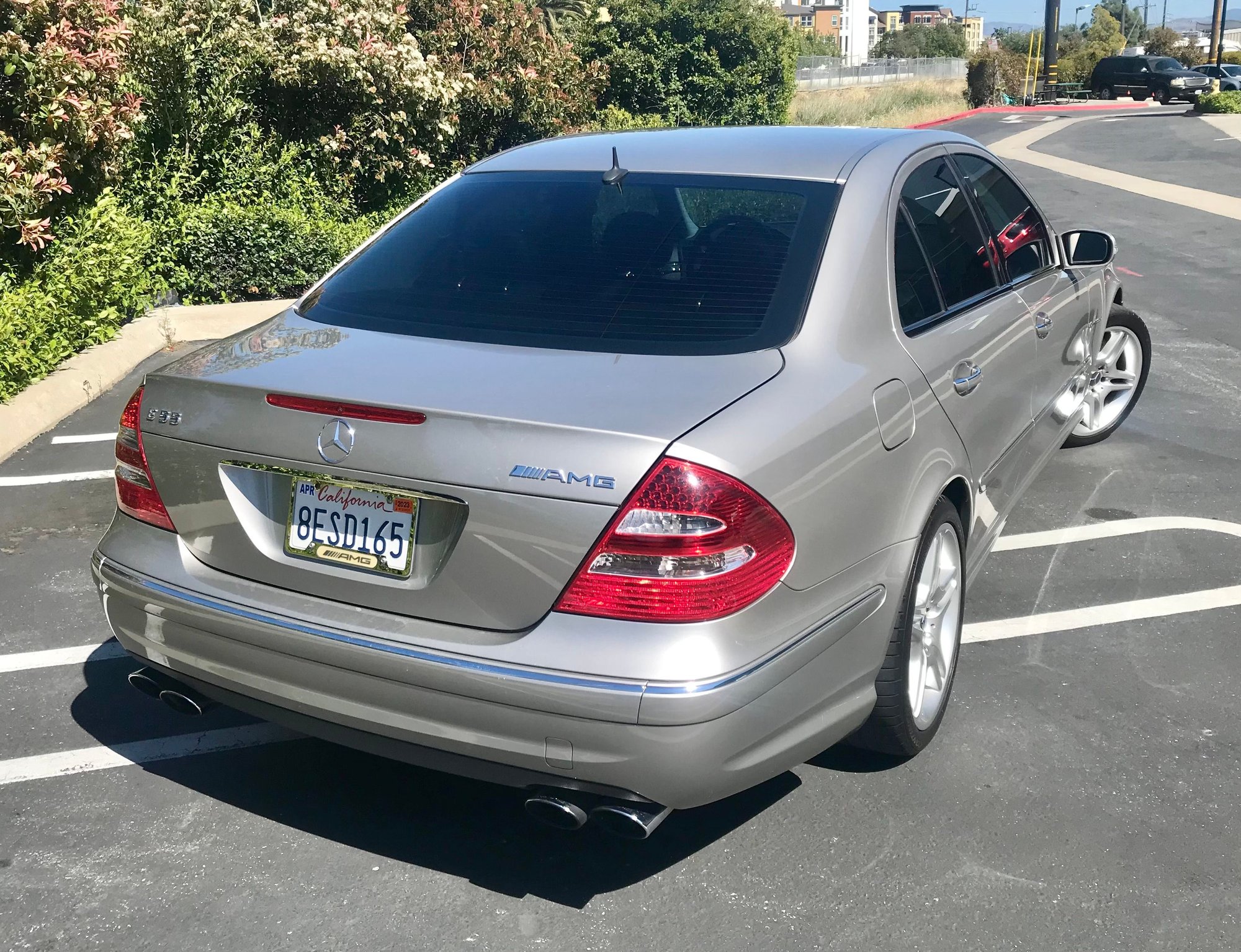 2005 Mercedes-Benz E55 AMG - 2005 Mercedes Benz E55 AMG - Used - VIN WDBUF76JX5A625739 - 8 cyl - 4WD - Automatic - Sedan - Silver - San Leandro, CA 94577, United States
