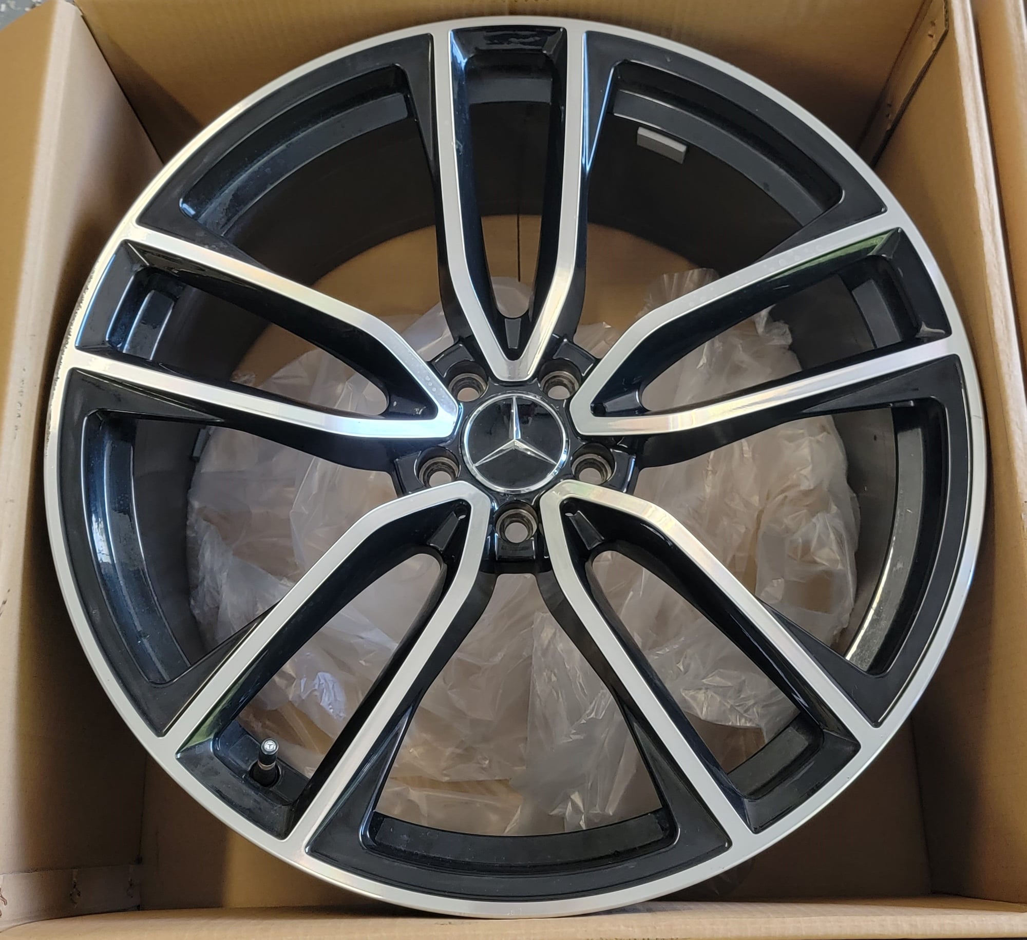 Wheels and Tires/Axles - 22" GLS Wheels (square setup) - Used - 2020 to 2024 Mercedes-Benz GLS450 - Gibsonia, PA 15044, United States