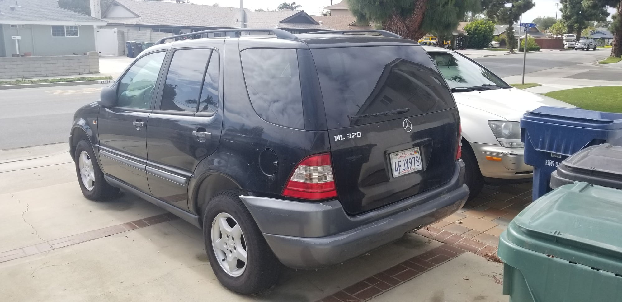 1999 Mercedes-Benz ML320 - $1000   1999 MBZ ML-320 168,200 in Calif Parting Out or Sell Whole - Used - VIN 4jgab54e2xa109562 - 168,200 Miles - 6 cyl - AWD - Automatic - SUV - Black - Huntington Beach, CA 92649, United States
