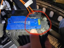 i ultimately decided to just remove/grind down that blue plastic divider in the sedan amp which allowed it to fit in wagon connector with the tab that was supposted to plug into the slot with no divider in the wagon pink amp